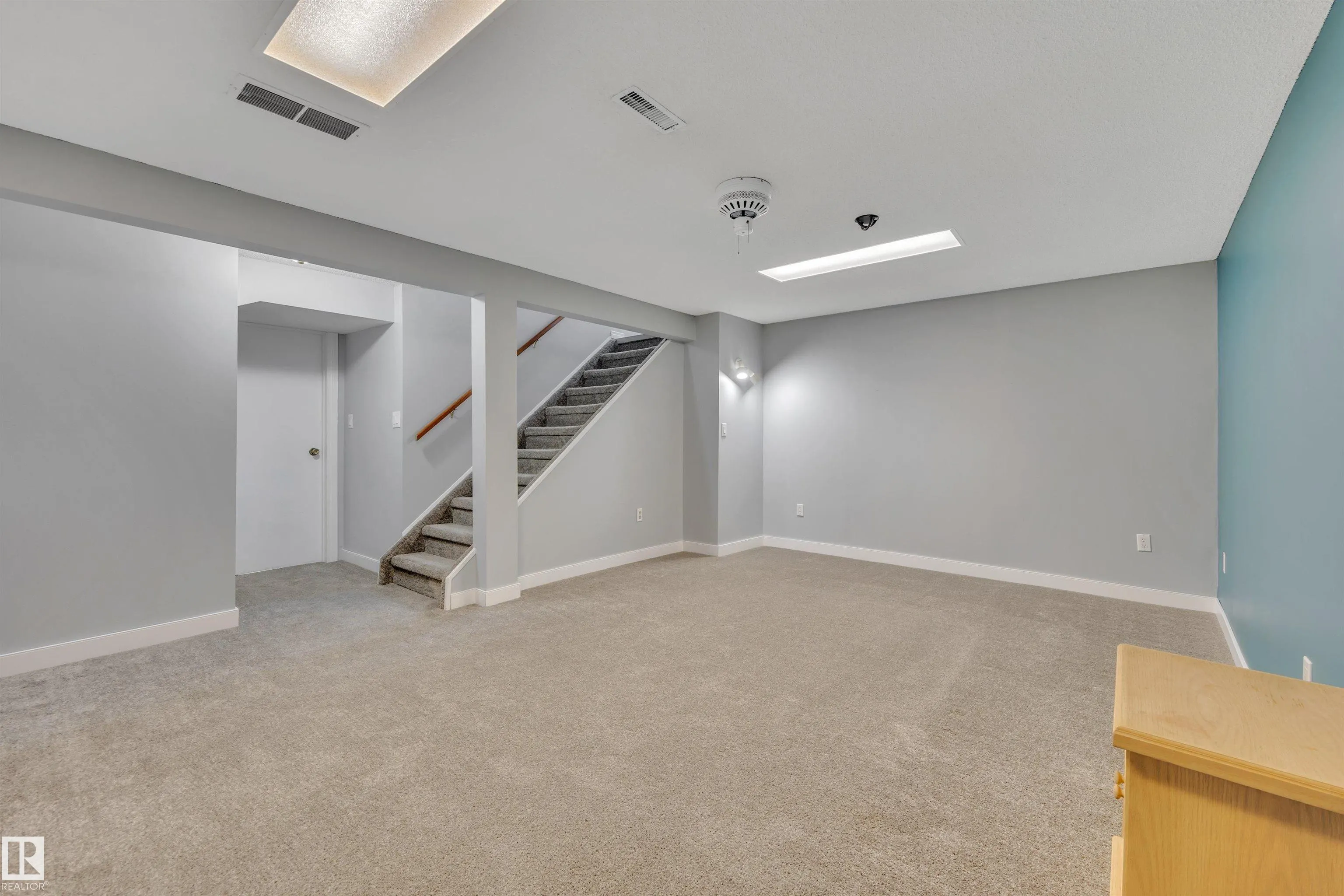 4323 SOUTH PARK Drive