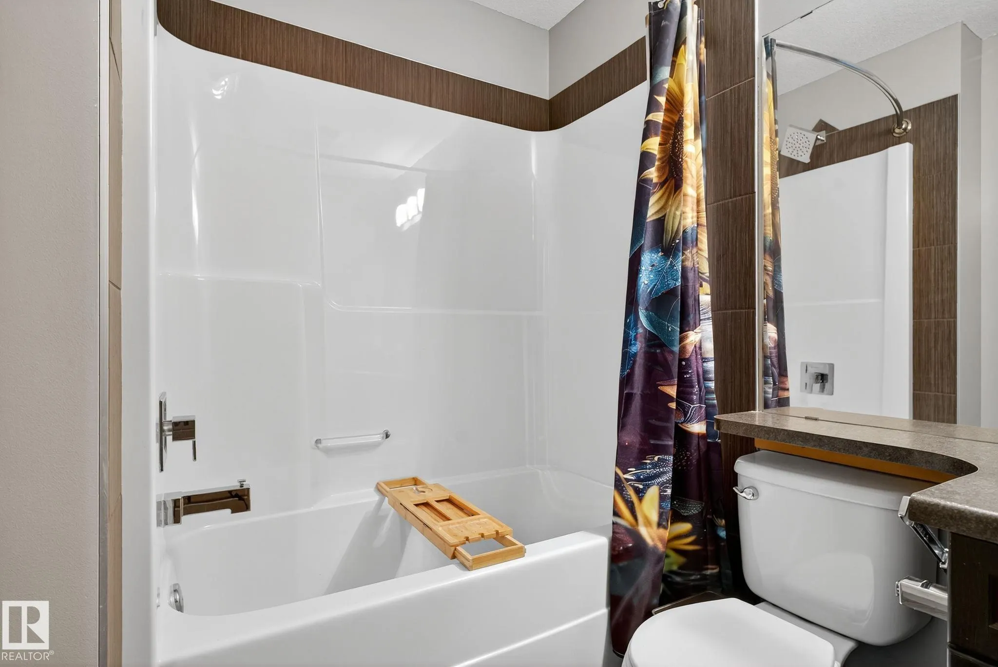5514 CRABAPPLE Loop