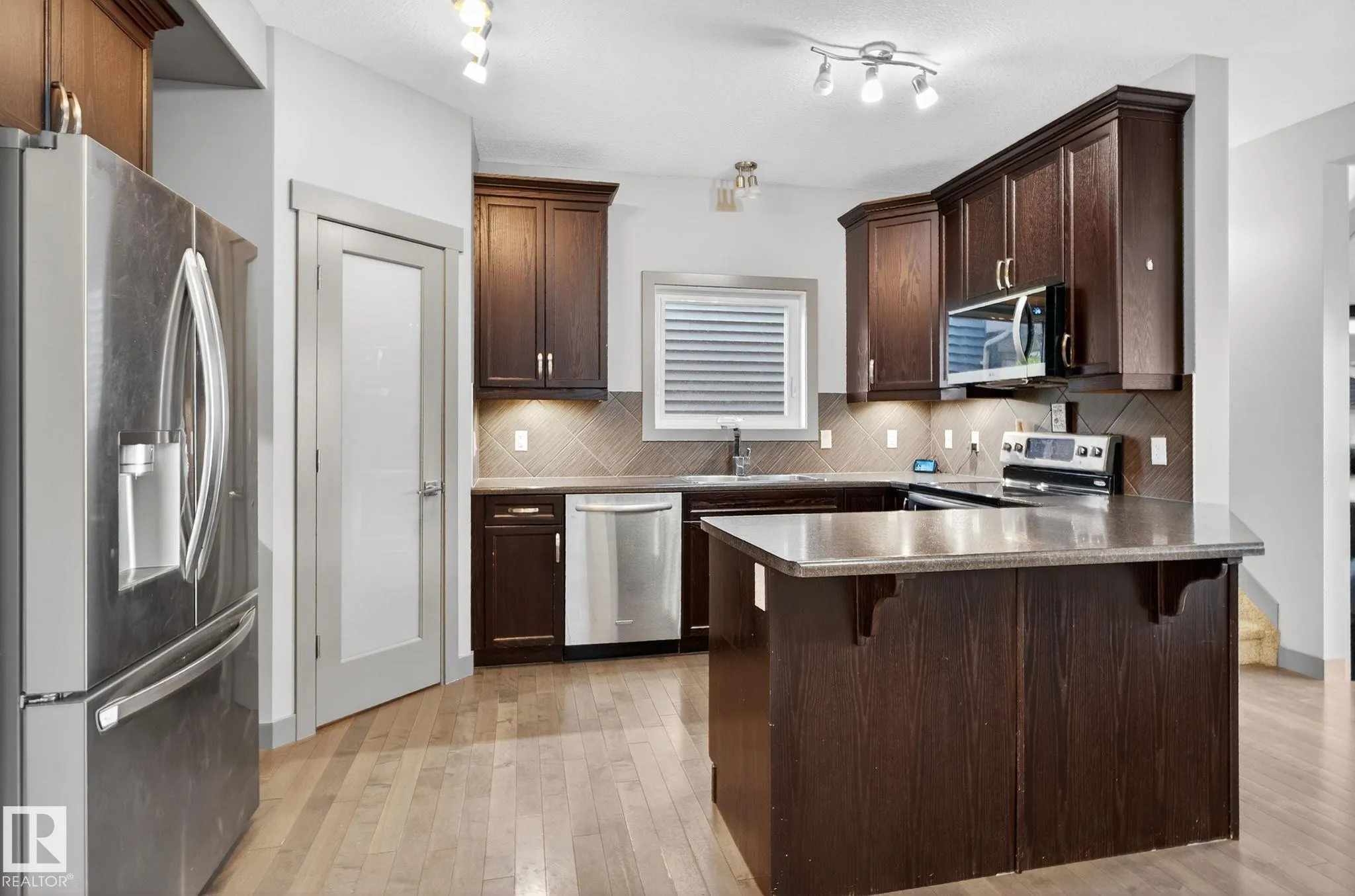 5514 CRABAPPLE Loop