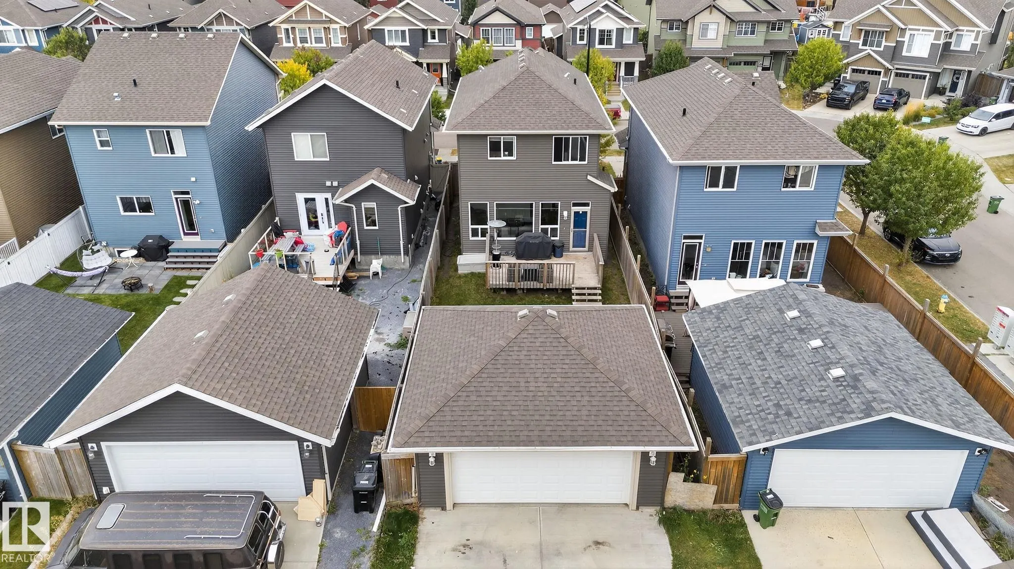 5514 CRABAPPLE Loop