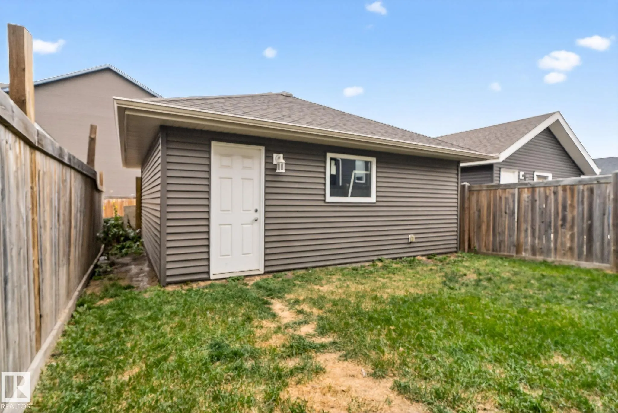 5514 CRABAPPLE Loop