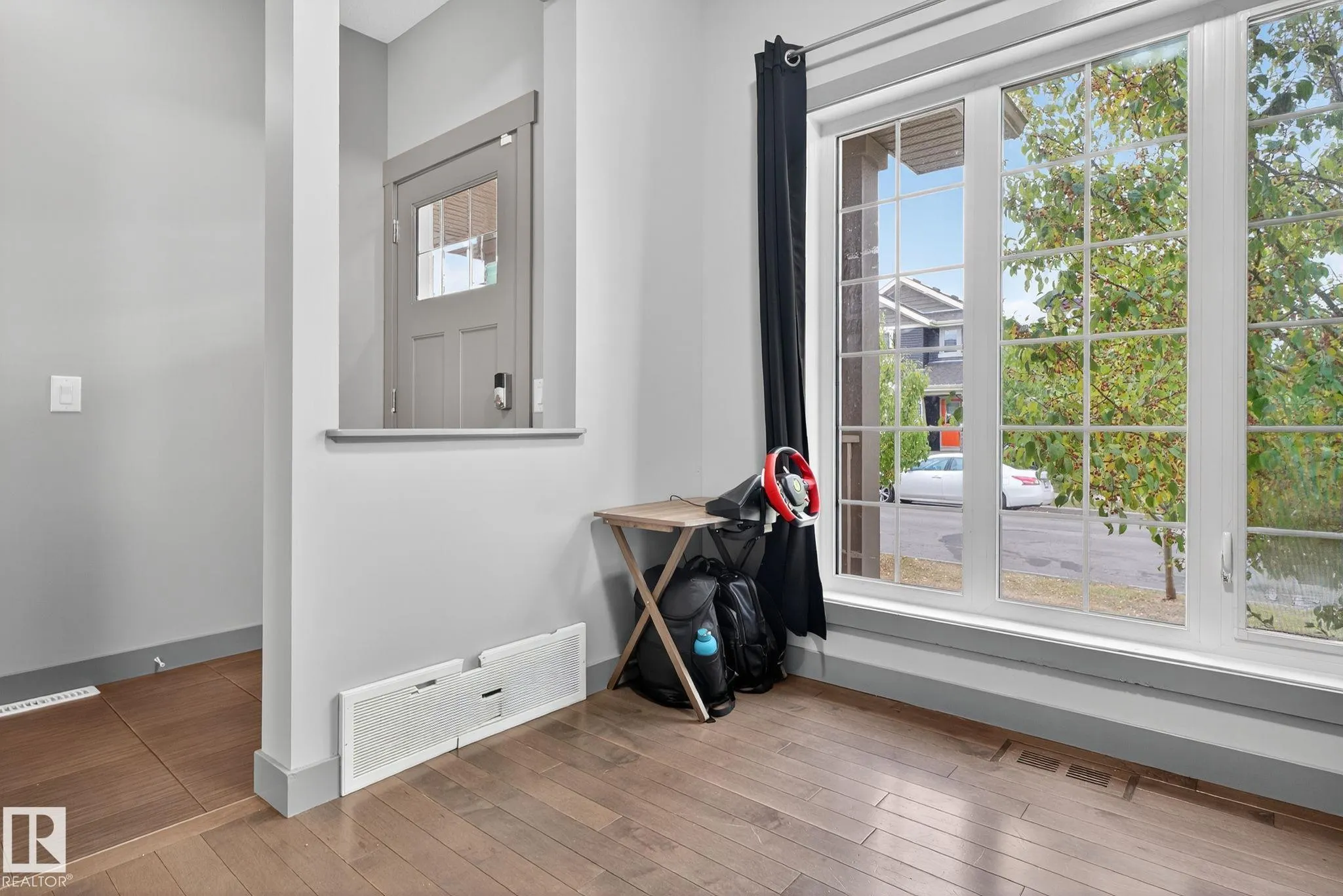 5514 CRABAPPLE Loop