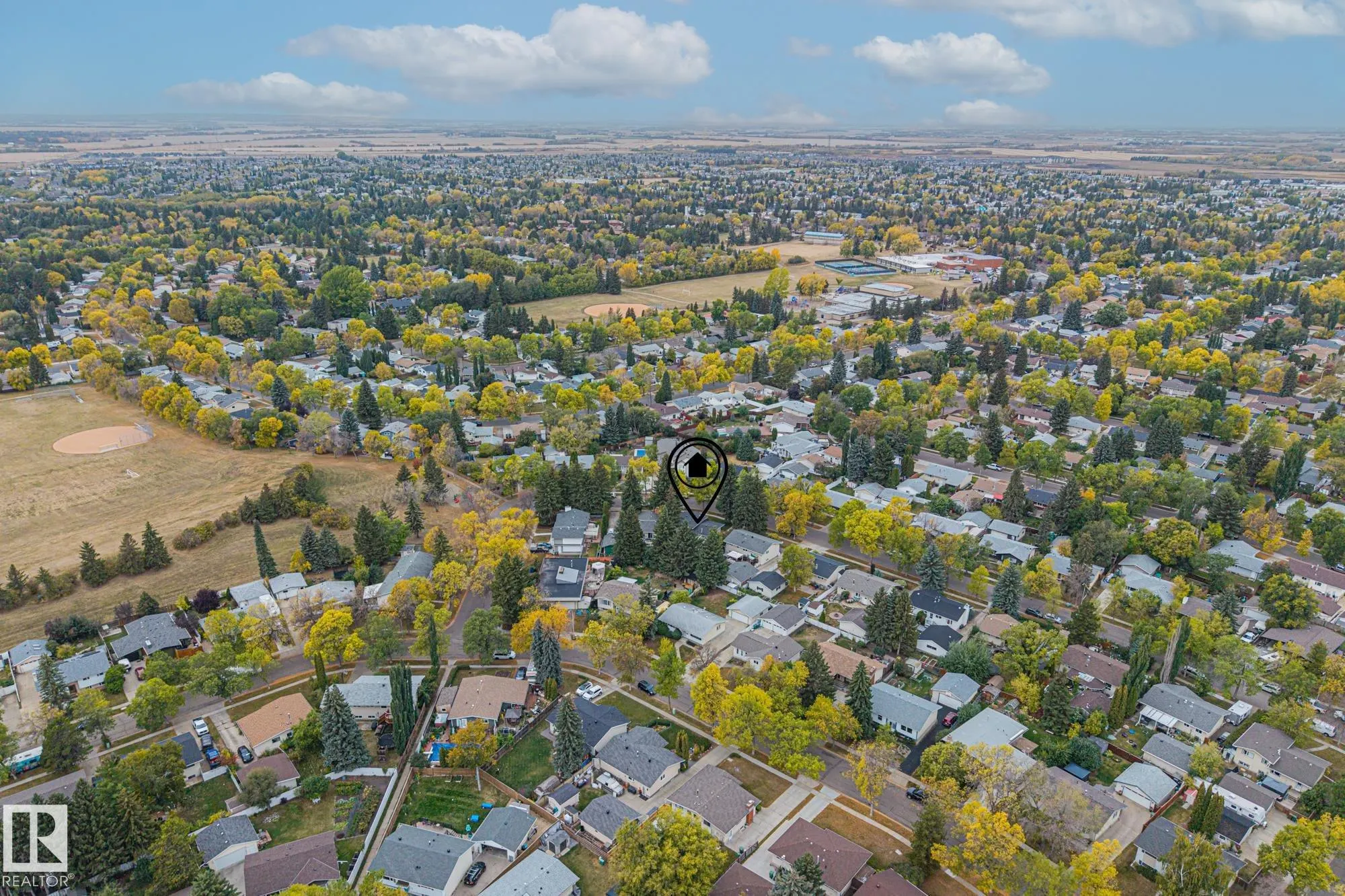 17 LAURIER Crescent
