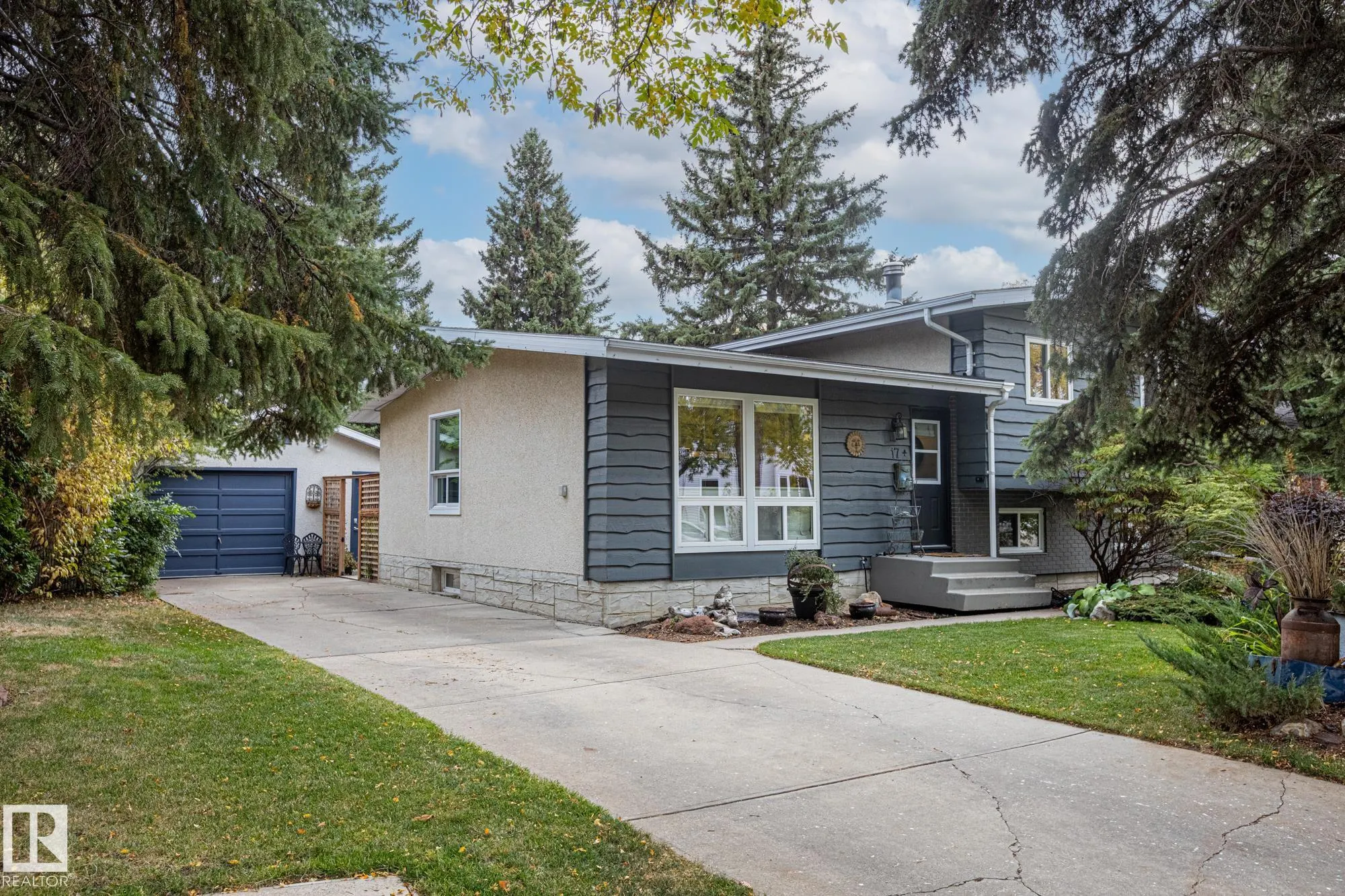 17 LAURIER Crescent