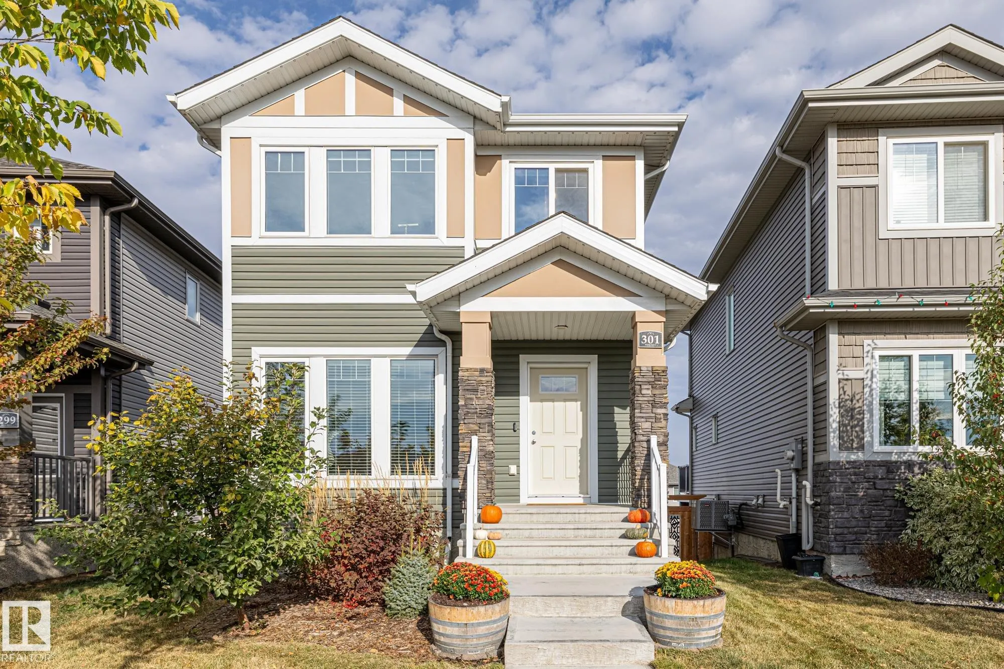 301 HAWKS RIDGE Boulevard