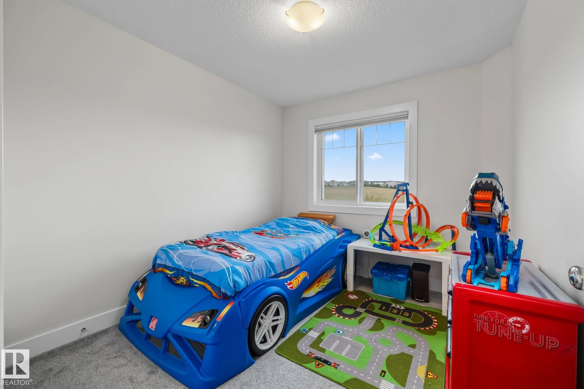 301 HAWKS RIDGE Boulevard