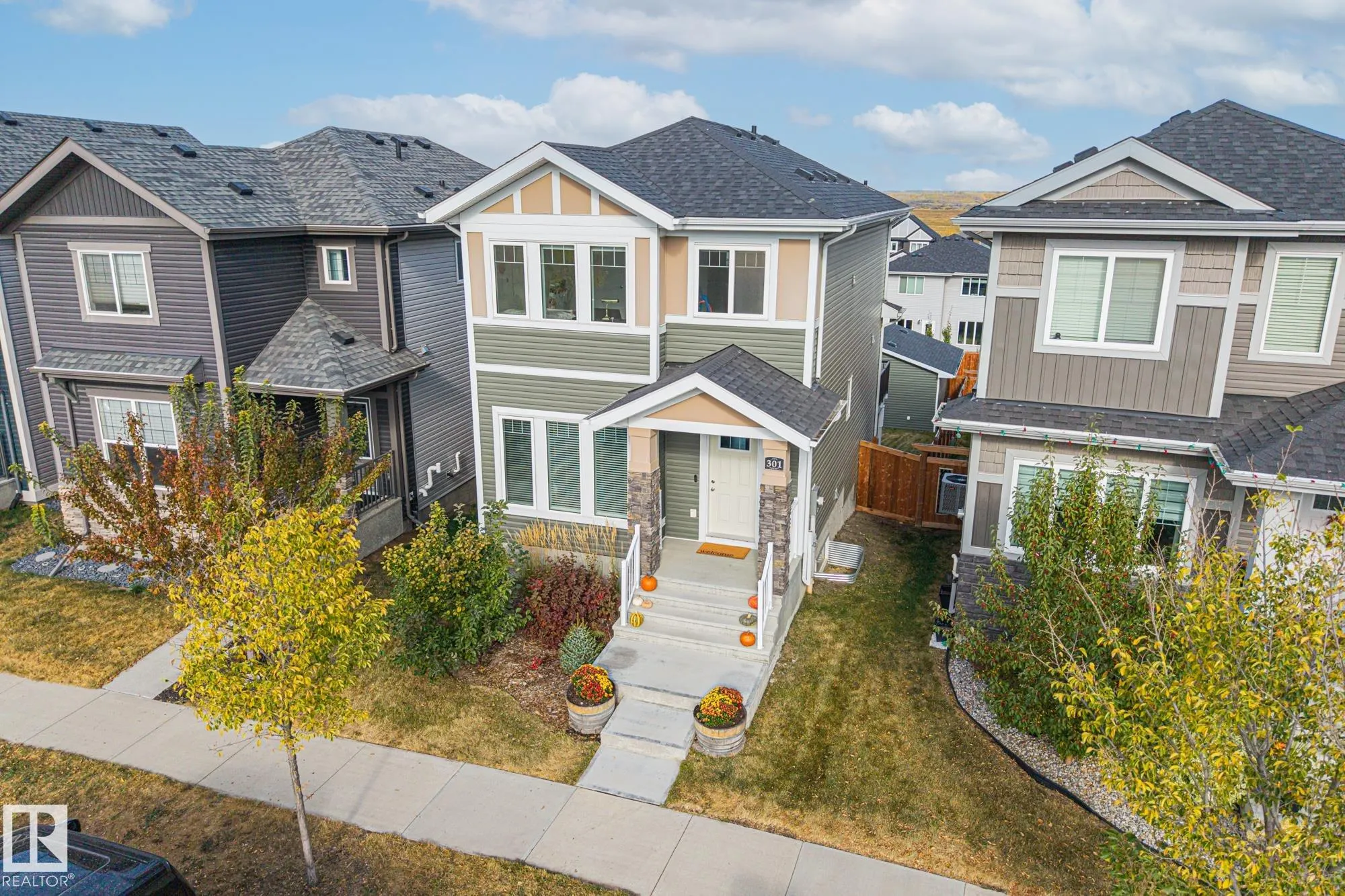 301 HAWKS RIDGE Boulevard