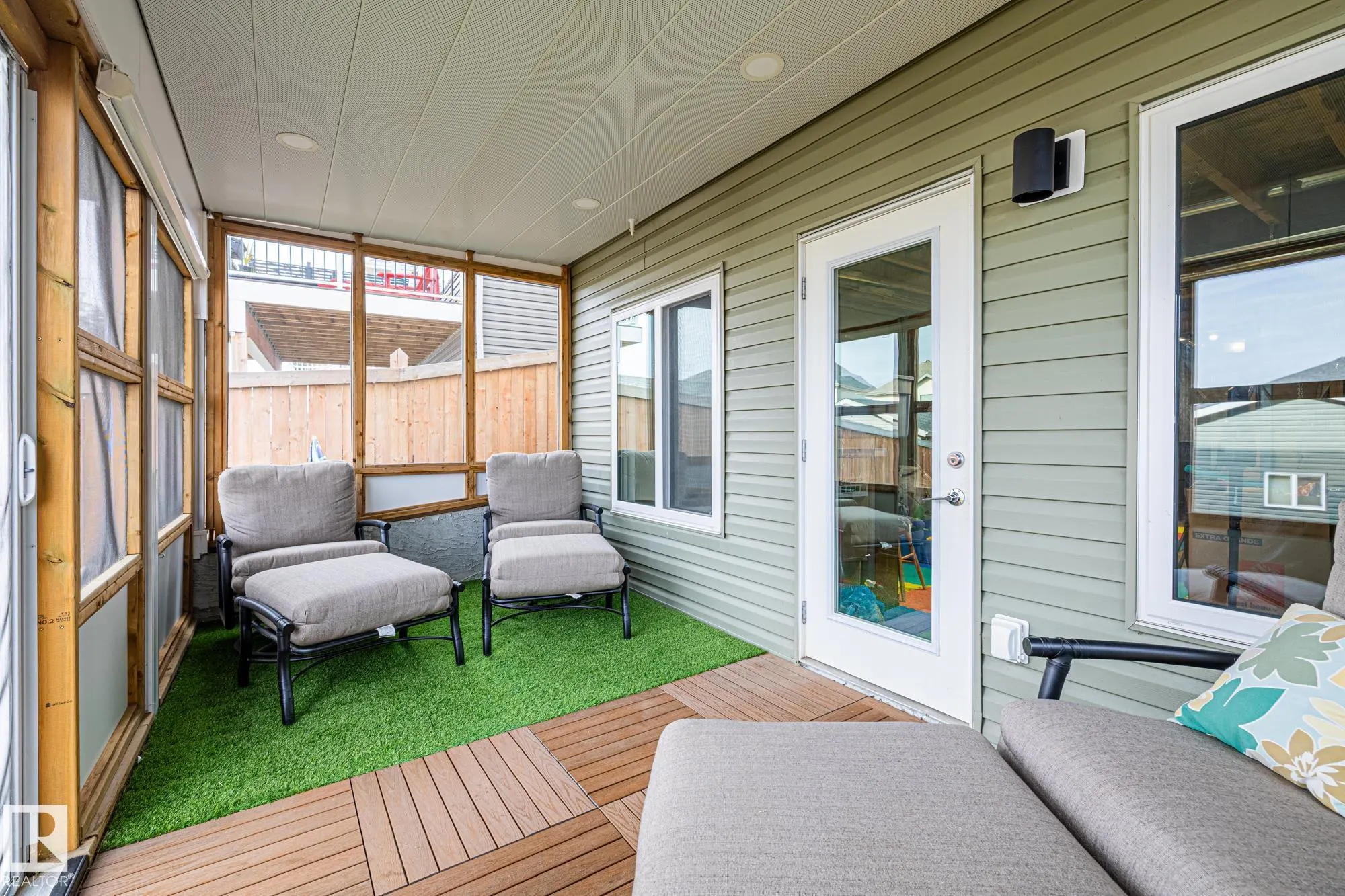 301 HAWKS RIDGE Boulevard