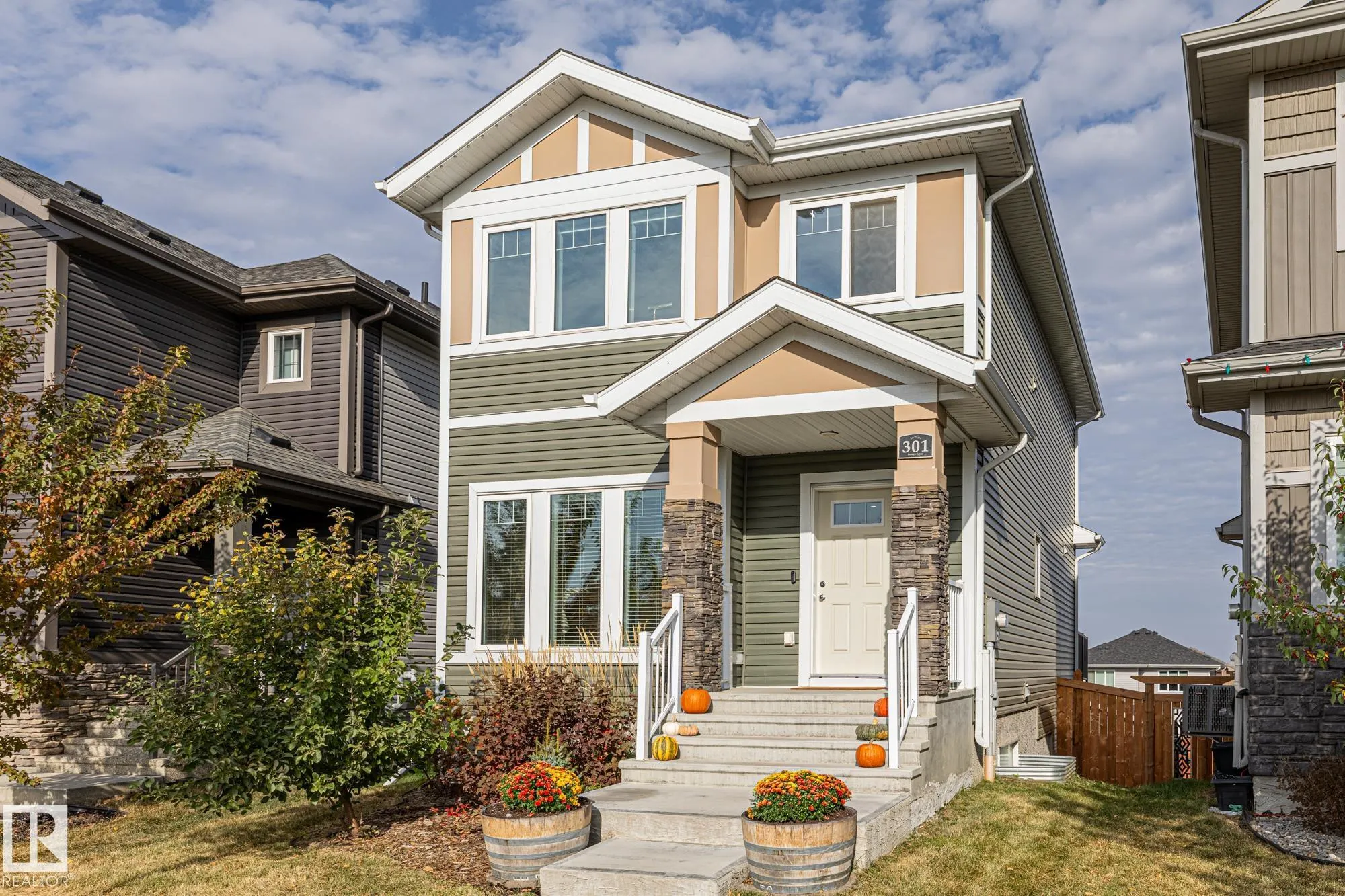 301 HAWKS RIDGE Boulevard