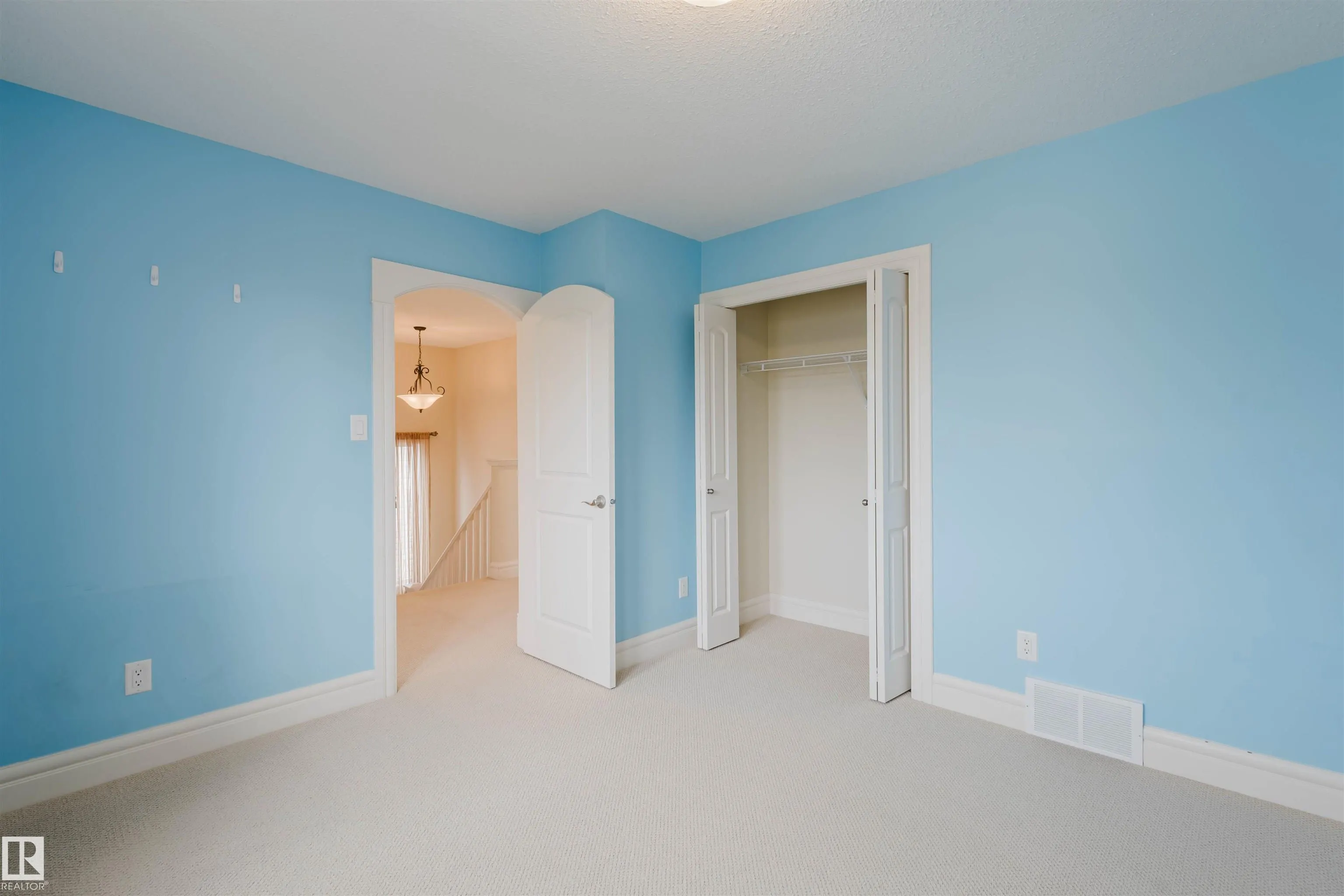 1409 114B Street