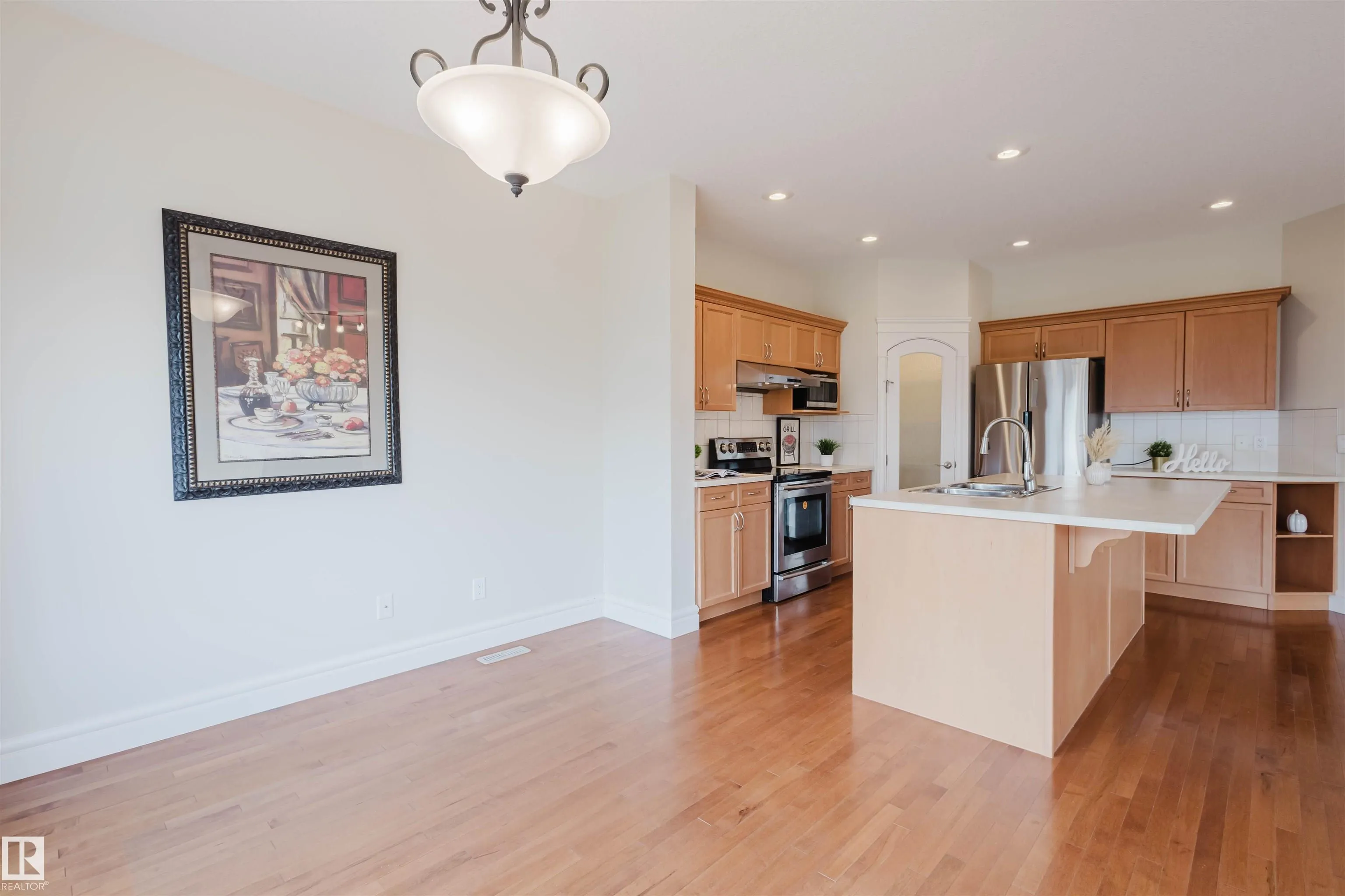 1409 114B Street