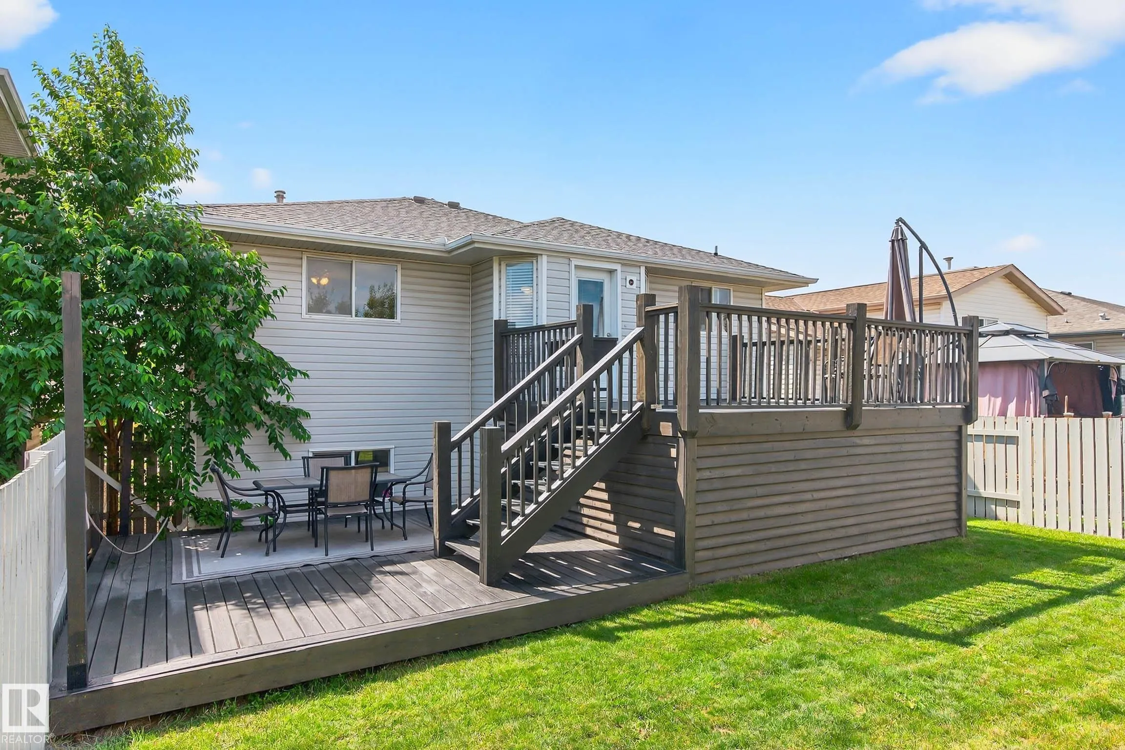 1079 JONES Crescent