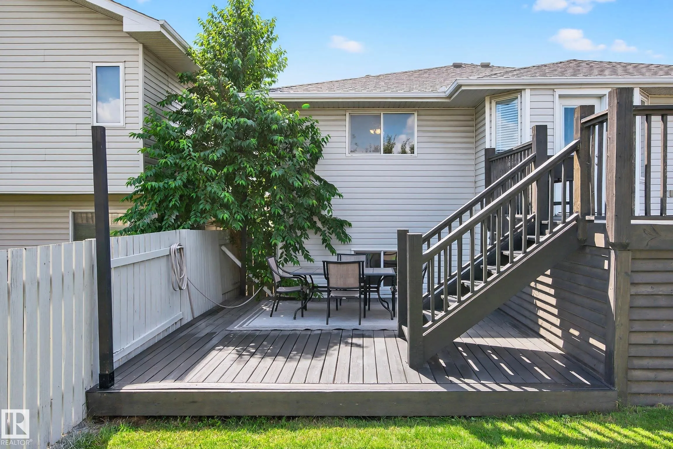 1079 JONES Crescent