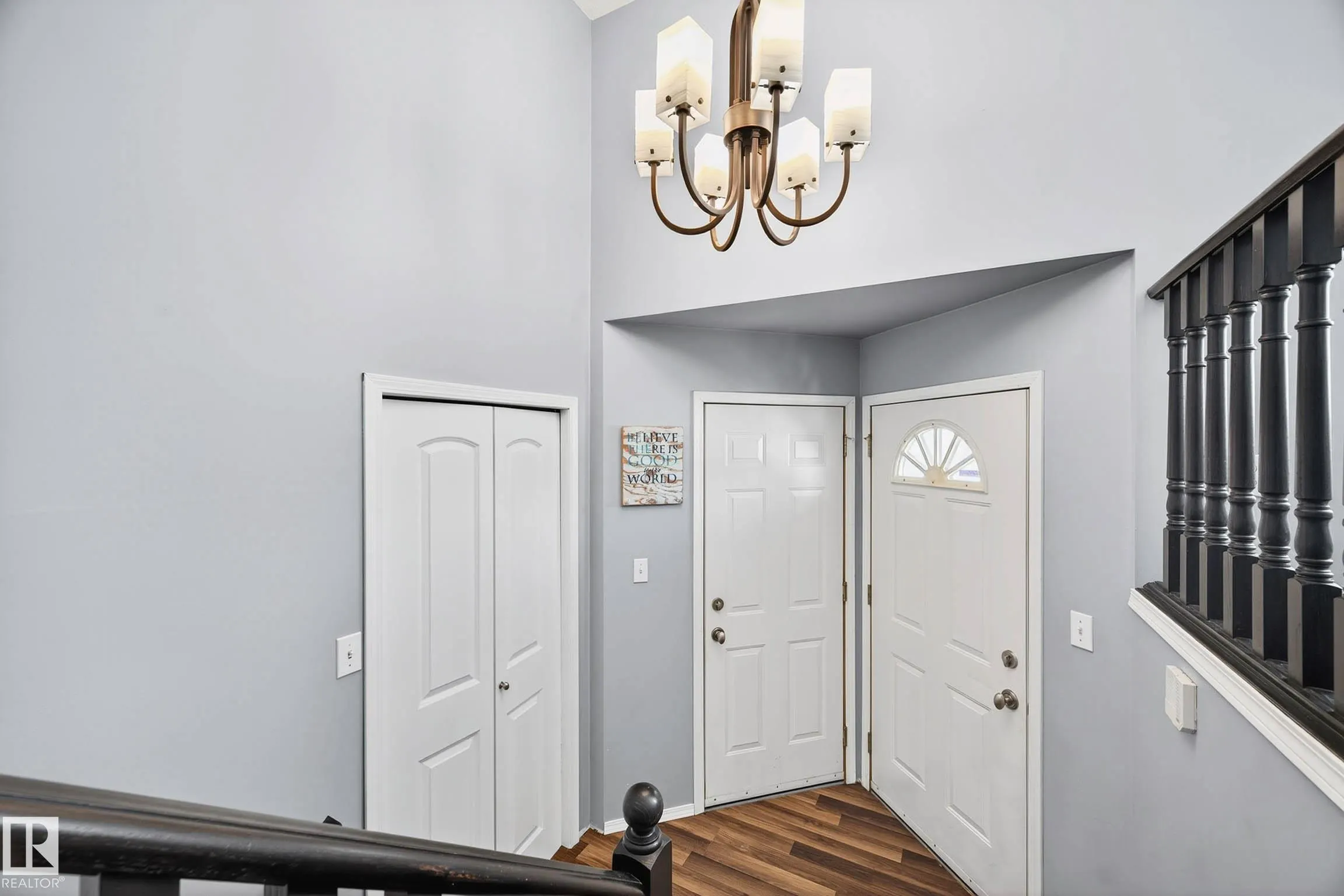 1079 JONES Crescent