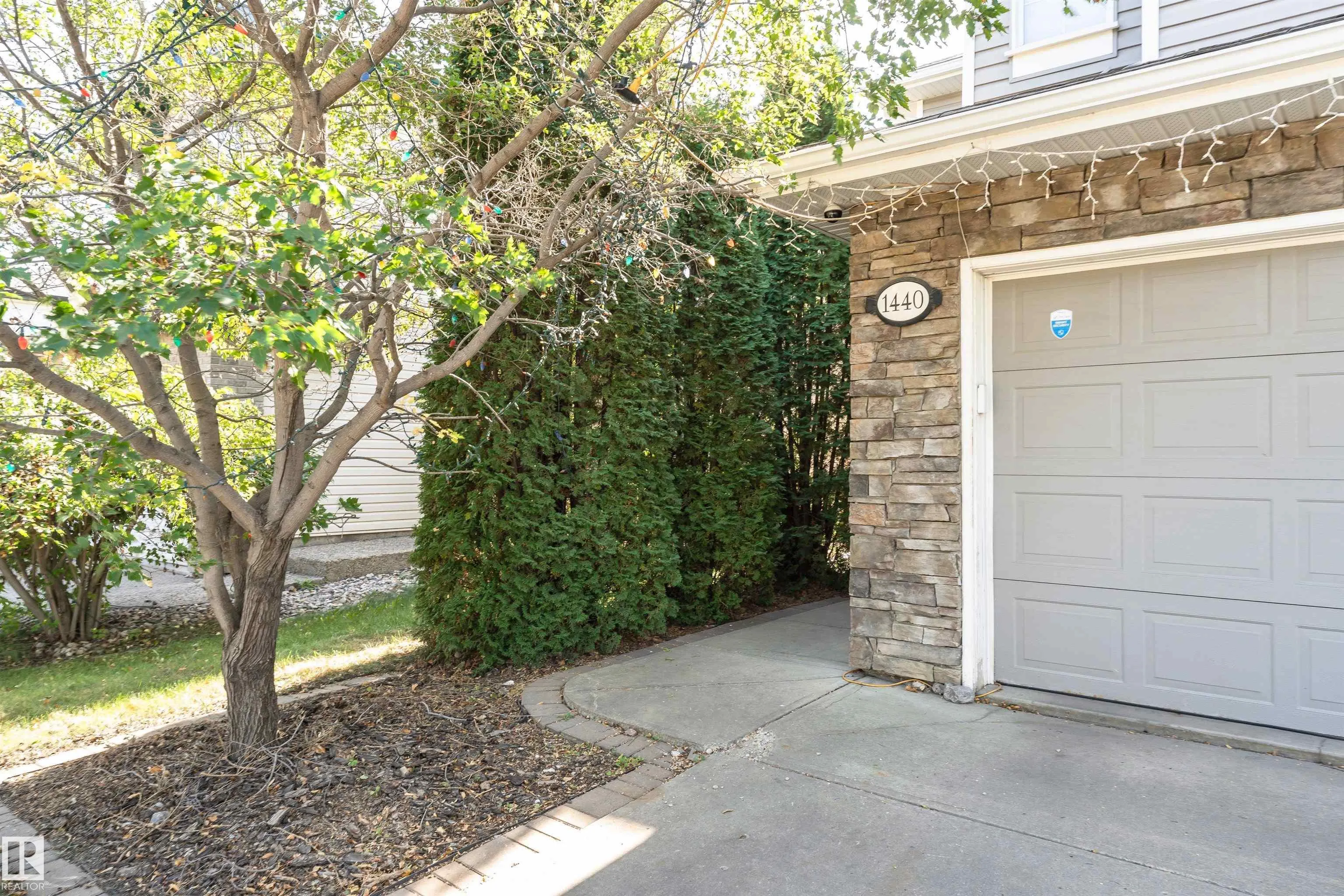 1440 POTTER GREENS Drive