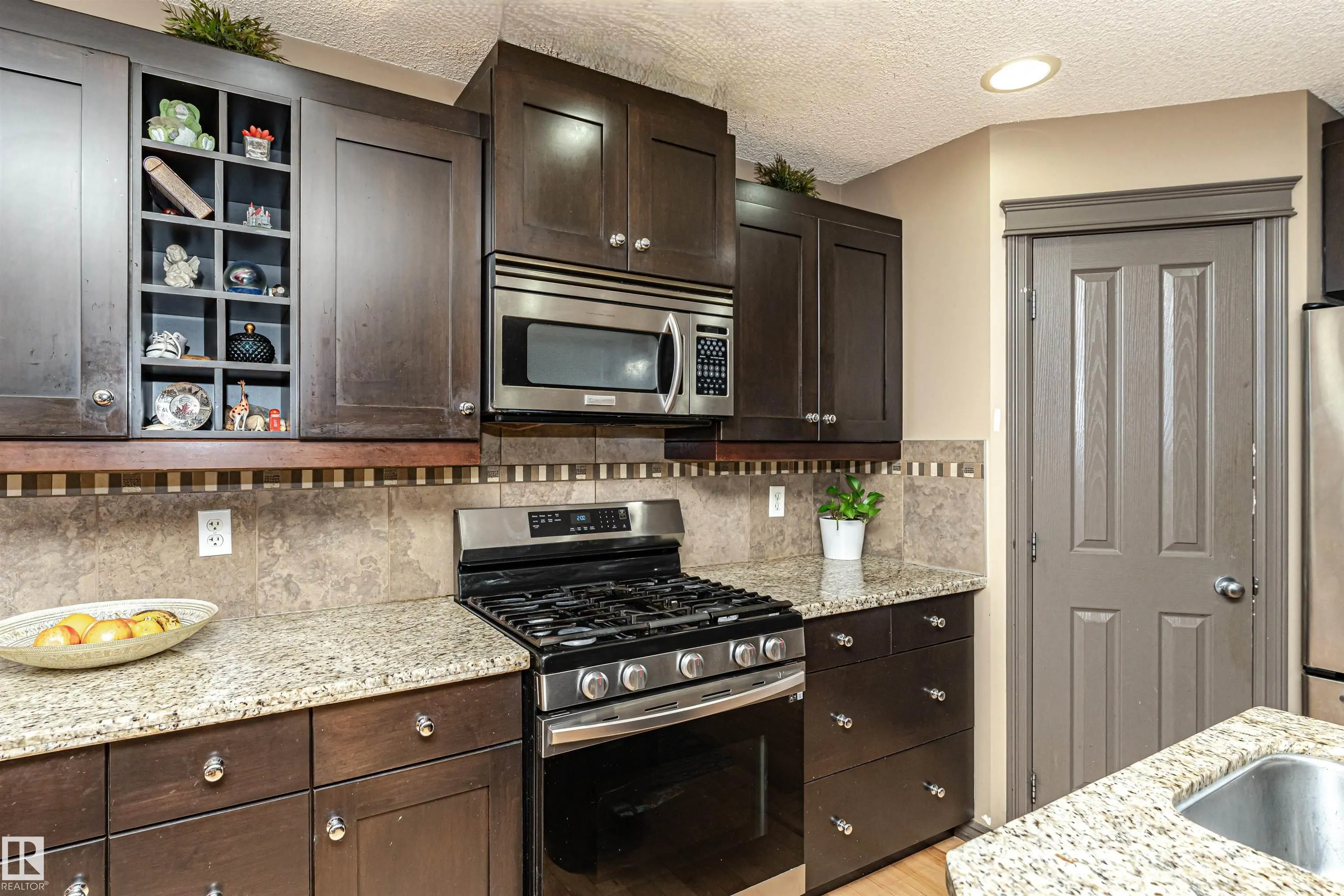 1440 POTTER GREENS Drive