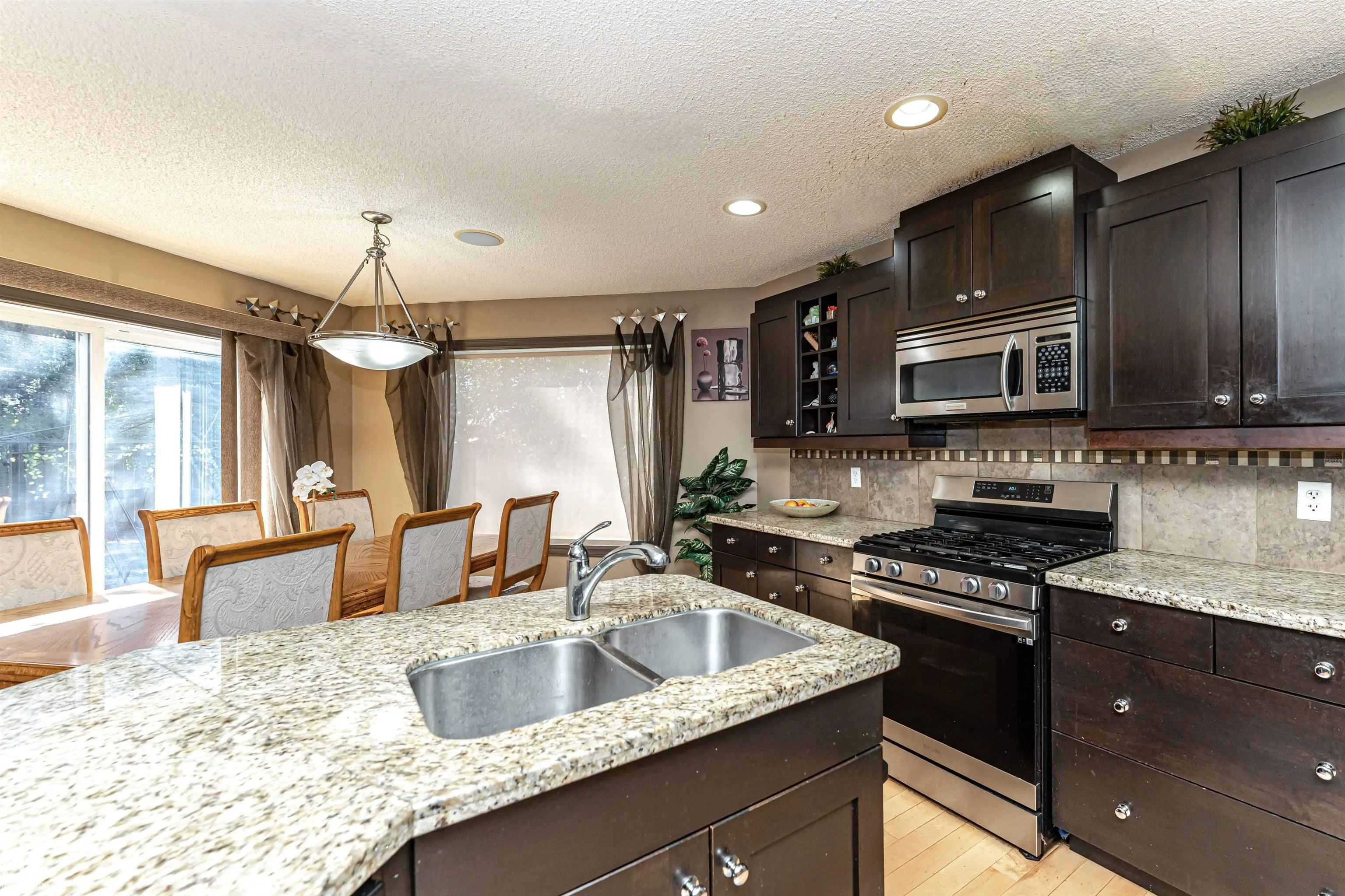 1440 POTTER GREENS Drive