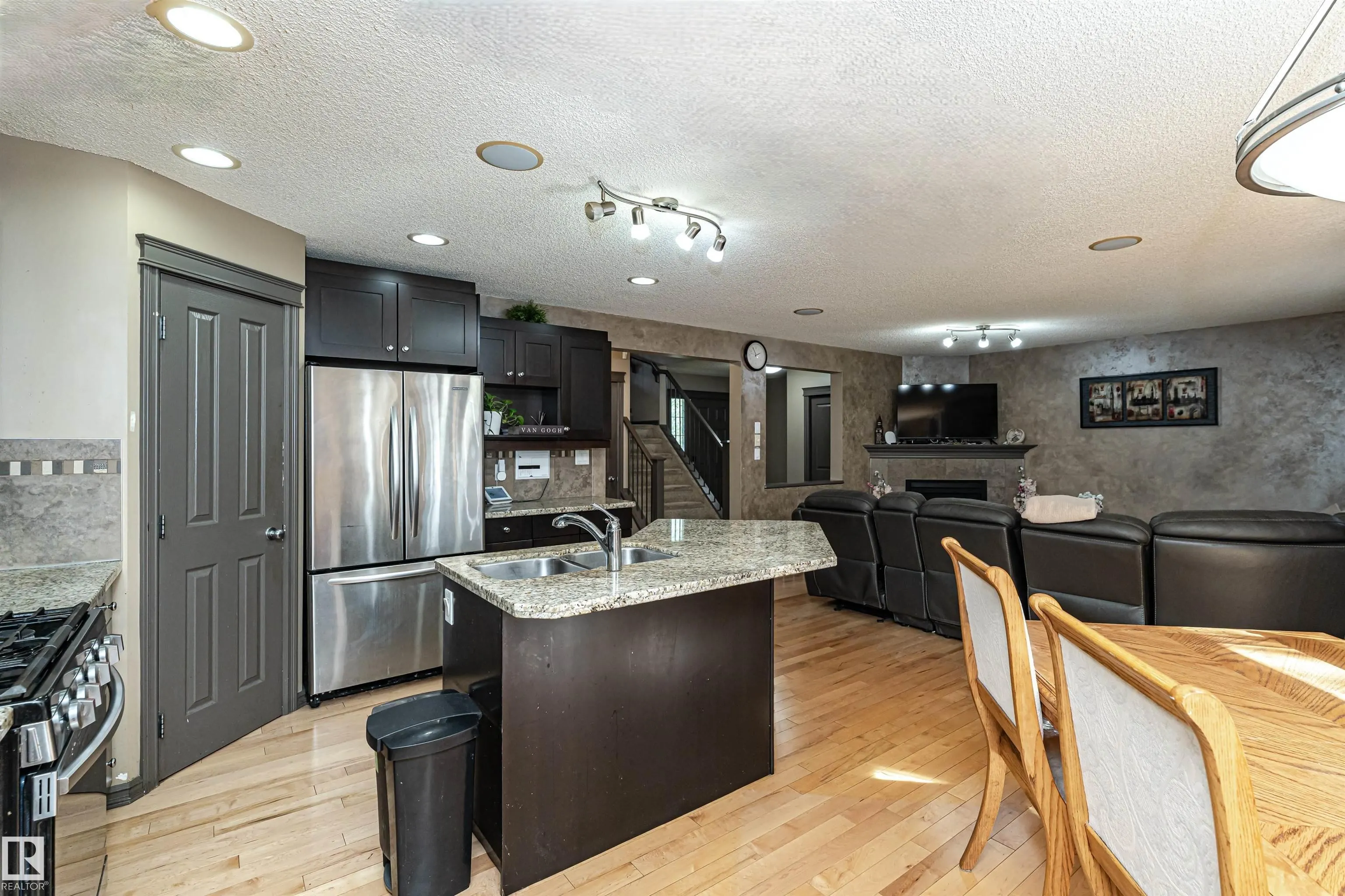 1440 POTTER GREENS Drive
