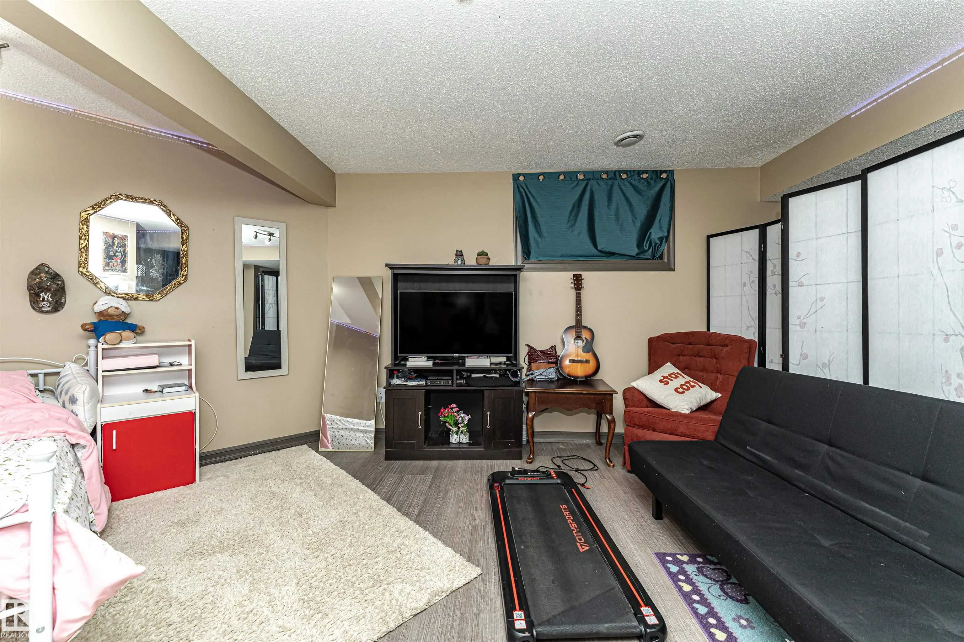 1440 POTTER GREENS Drive