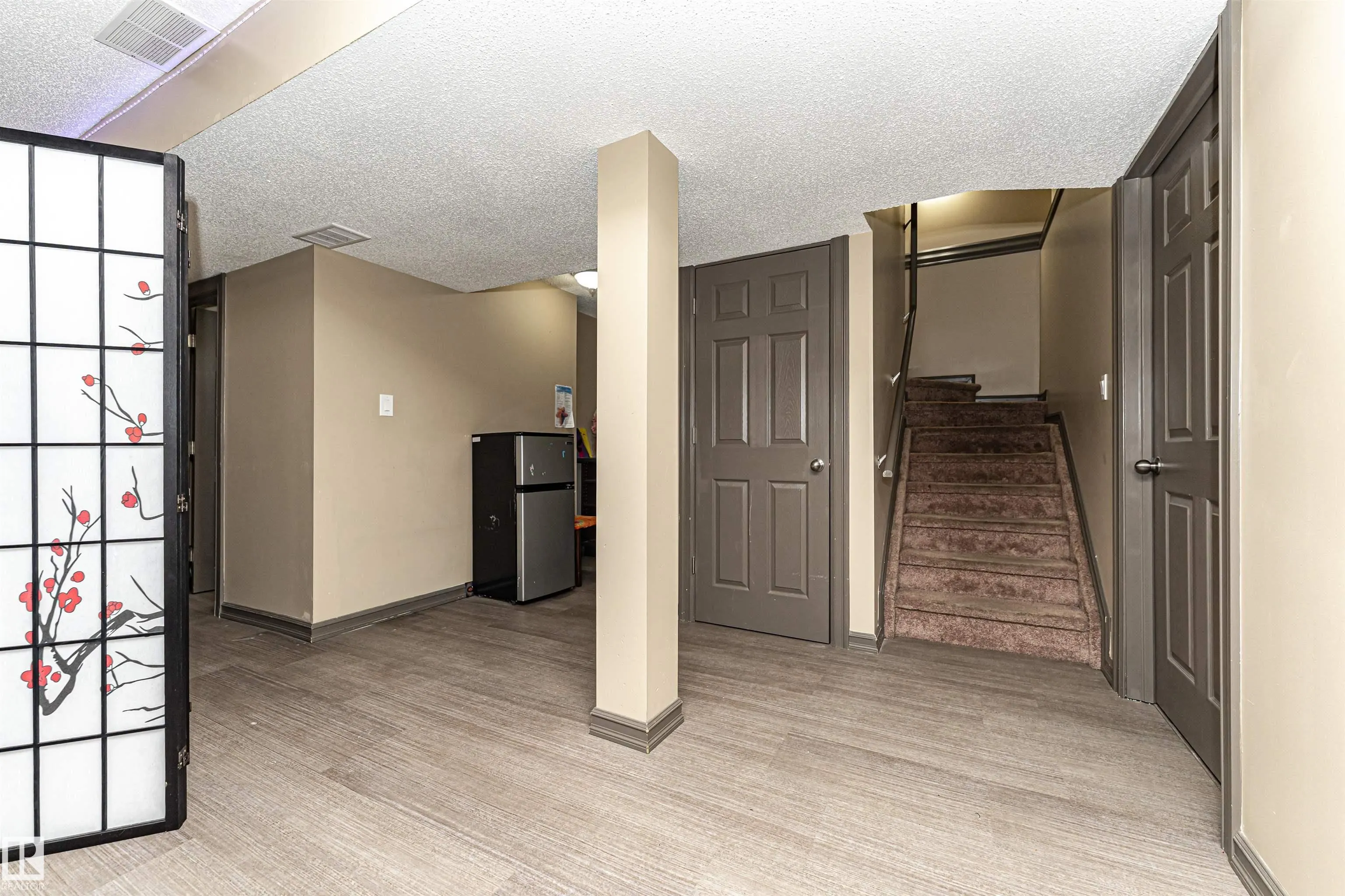 1440 POTTER GREENS Drive