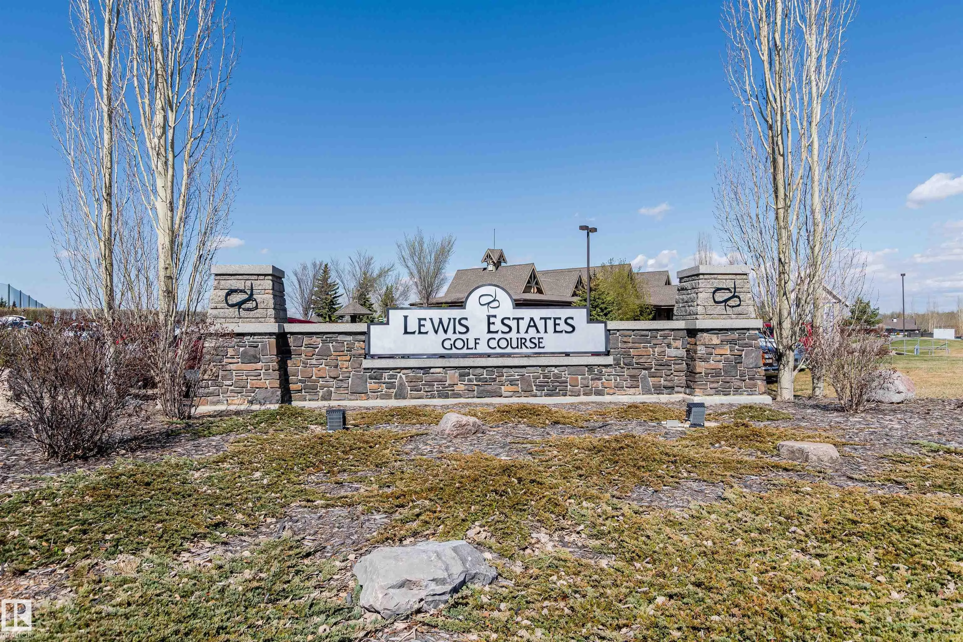 1440 POTTER GREENS Drive
