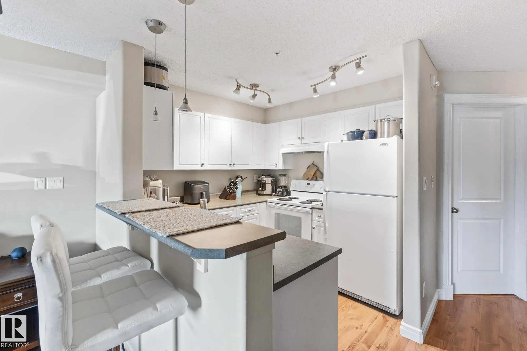 6 Spruce Ridge Drive