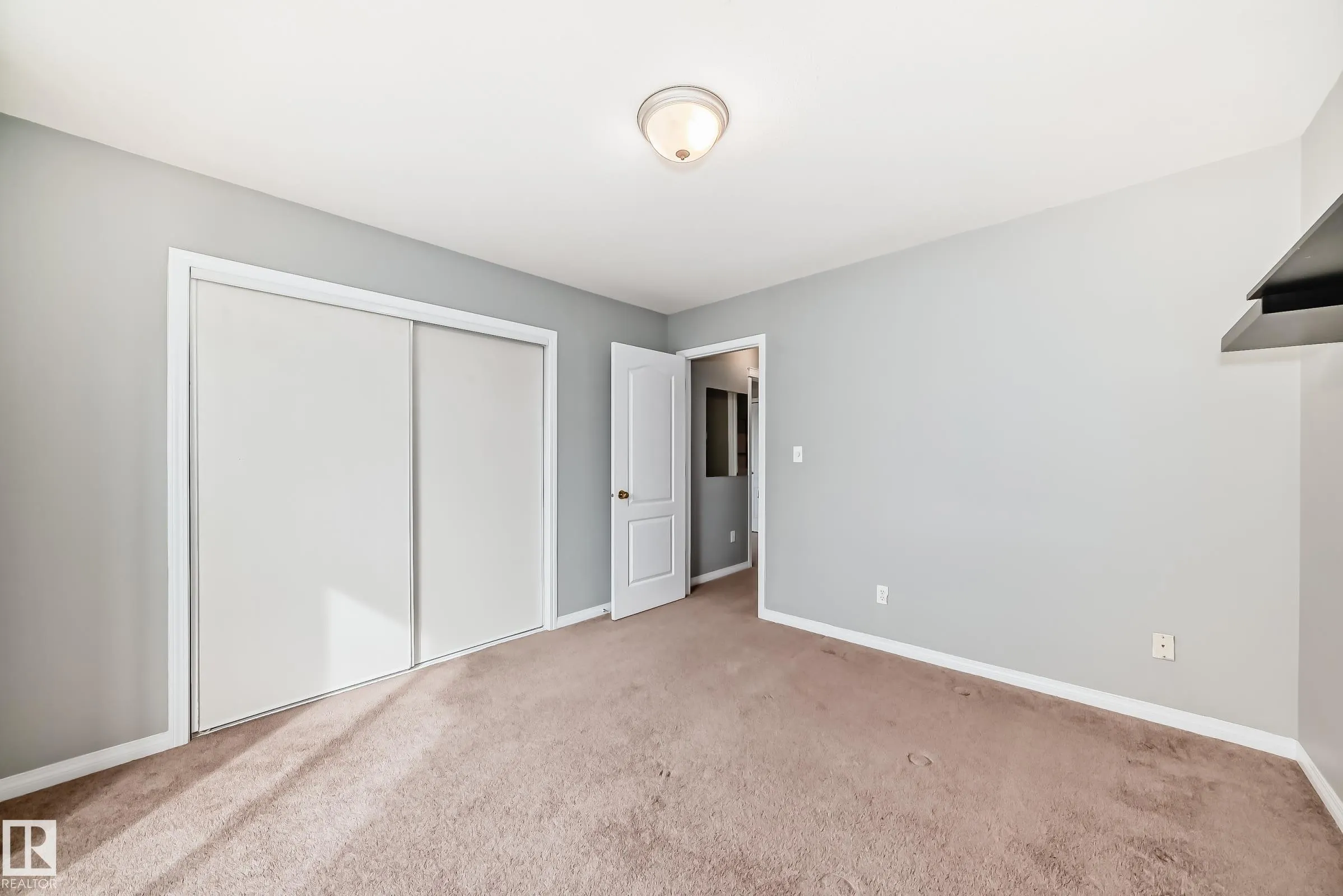 2505 42 Street