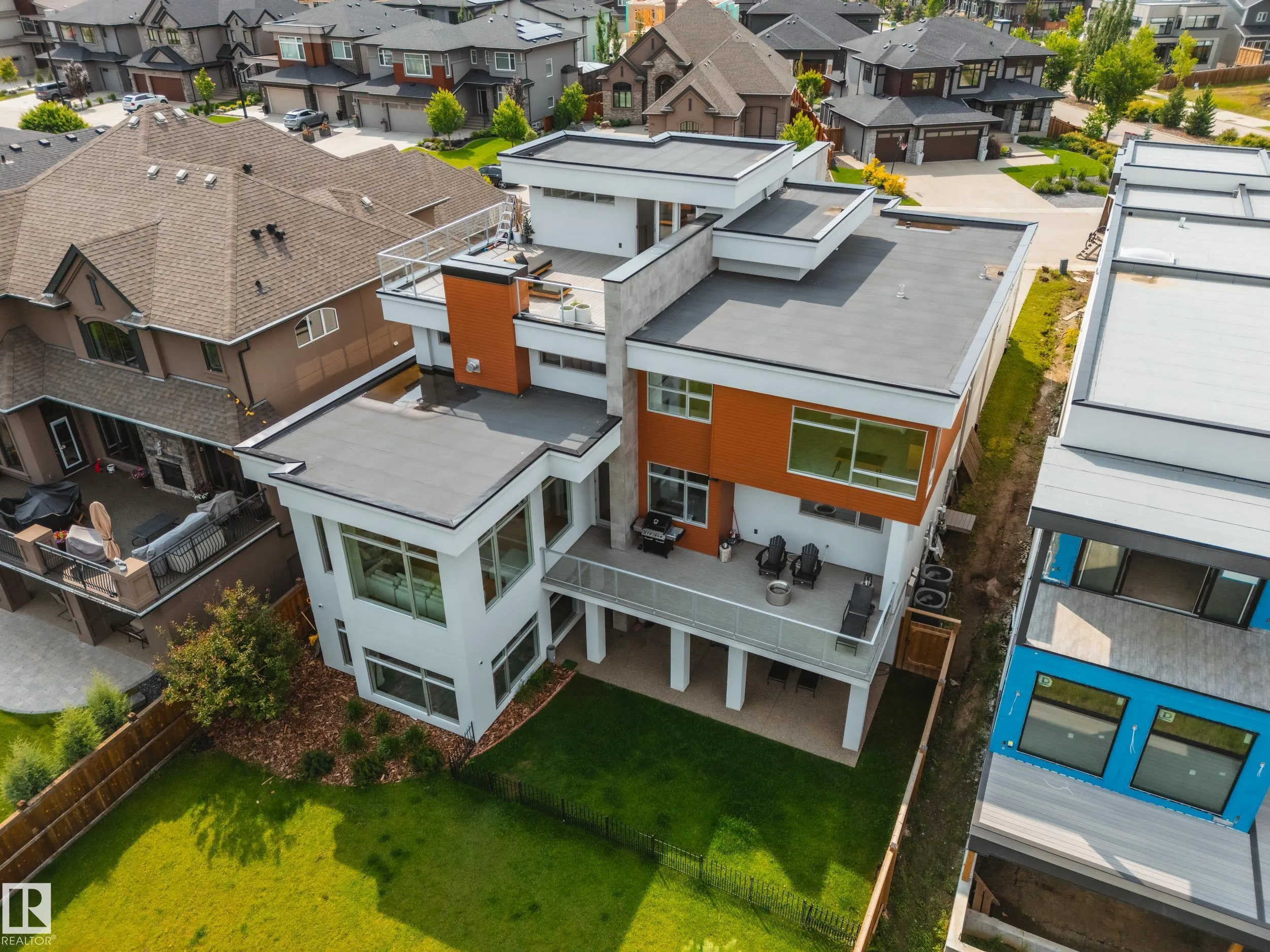 705 HOWATT Drive