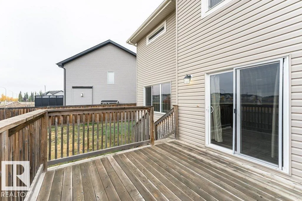 70 SANTANA Crescent