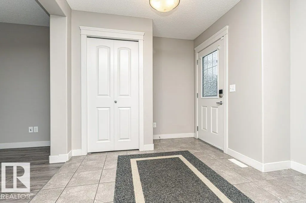 70 SANTANA Crescent