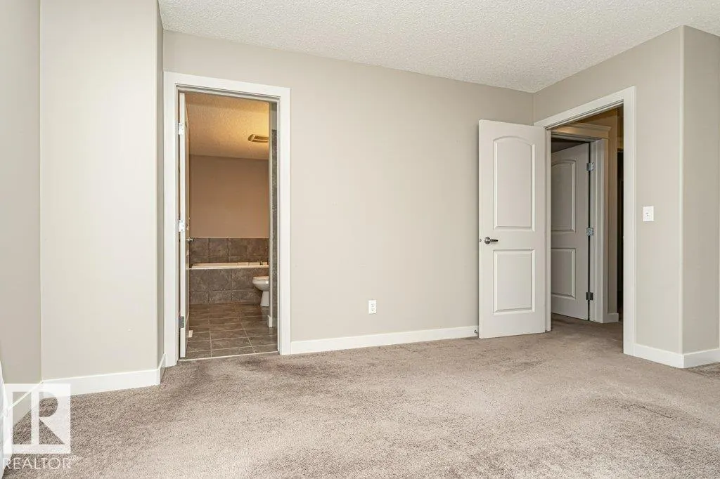 70 SANTANA Crescent