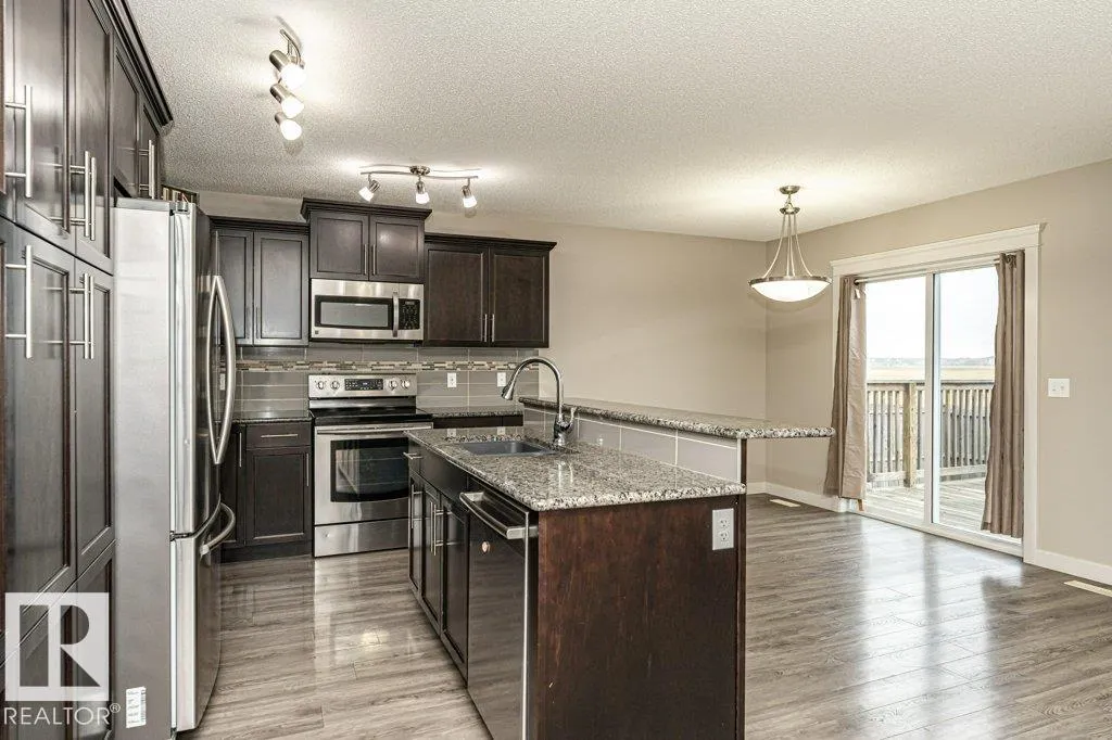 70 SANTANA Crescent