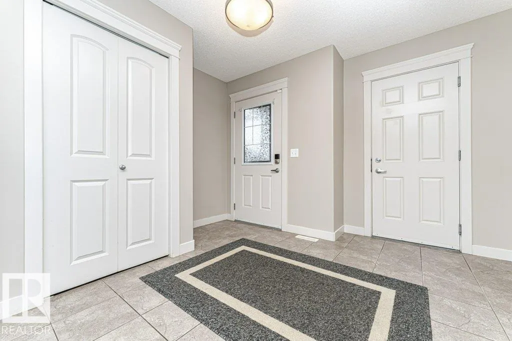 70 SANTANA Crescent