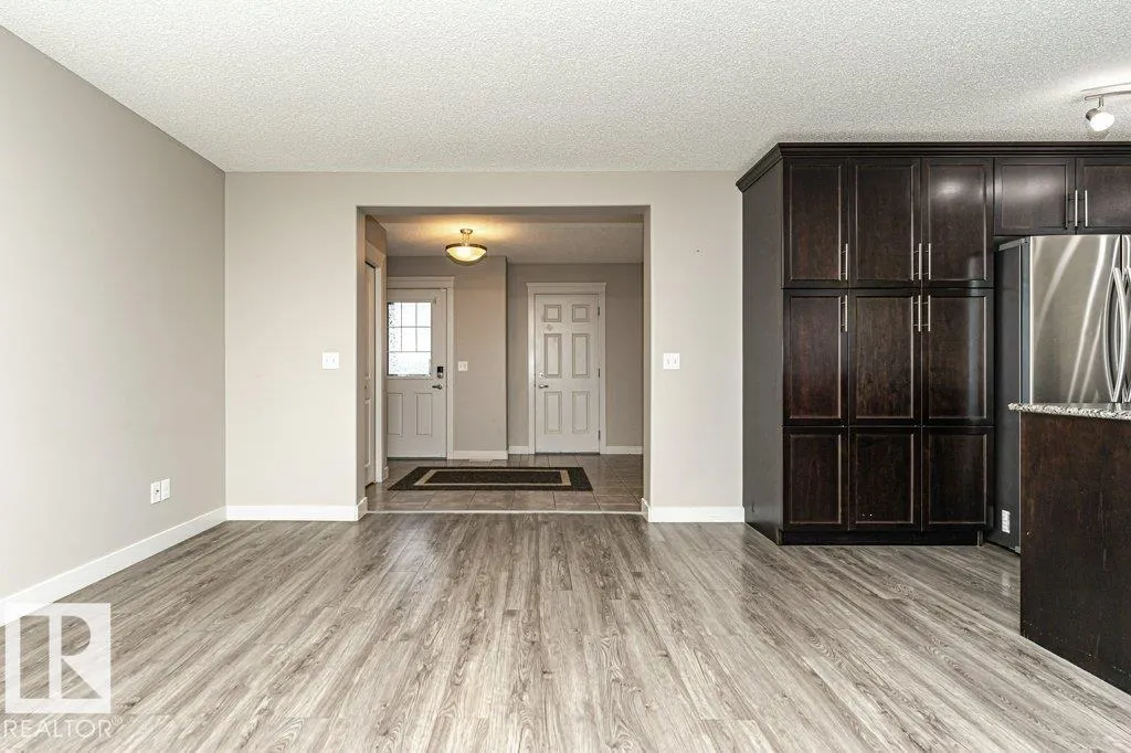 70 SANTANA Crescent