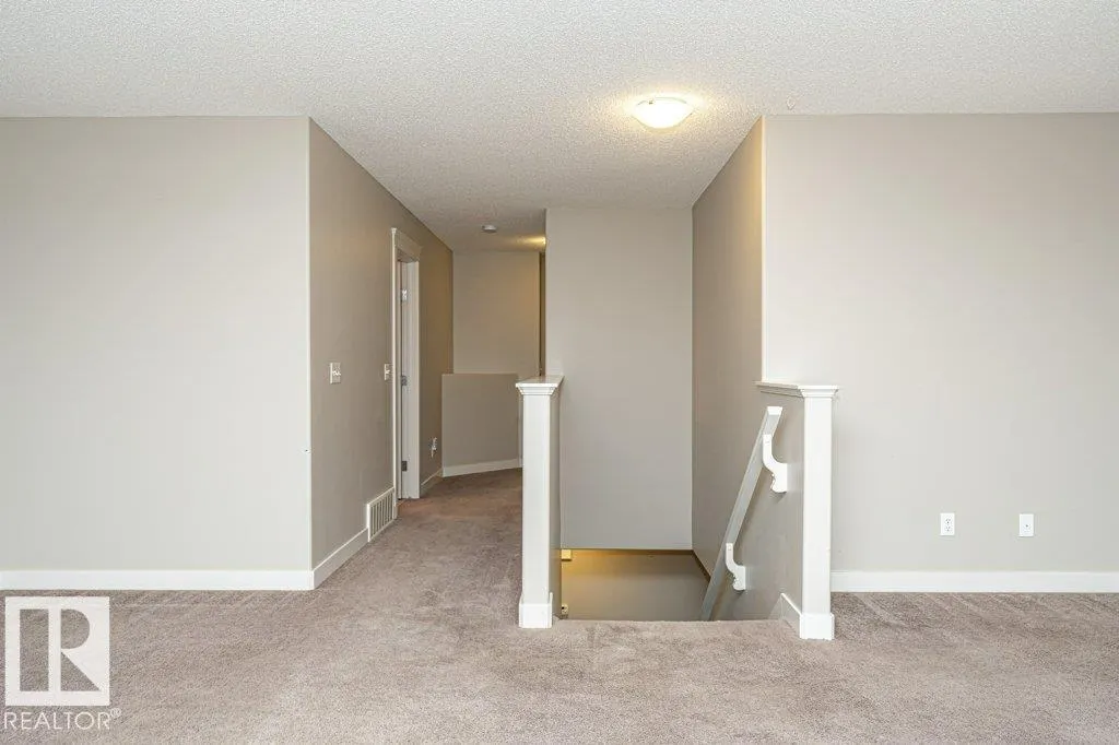 70 SANTANA Crescent