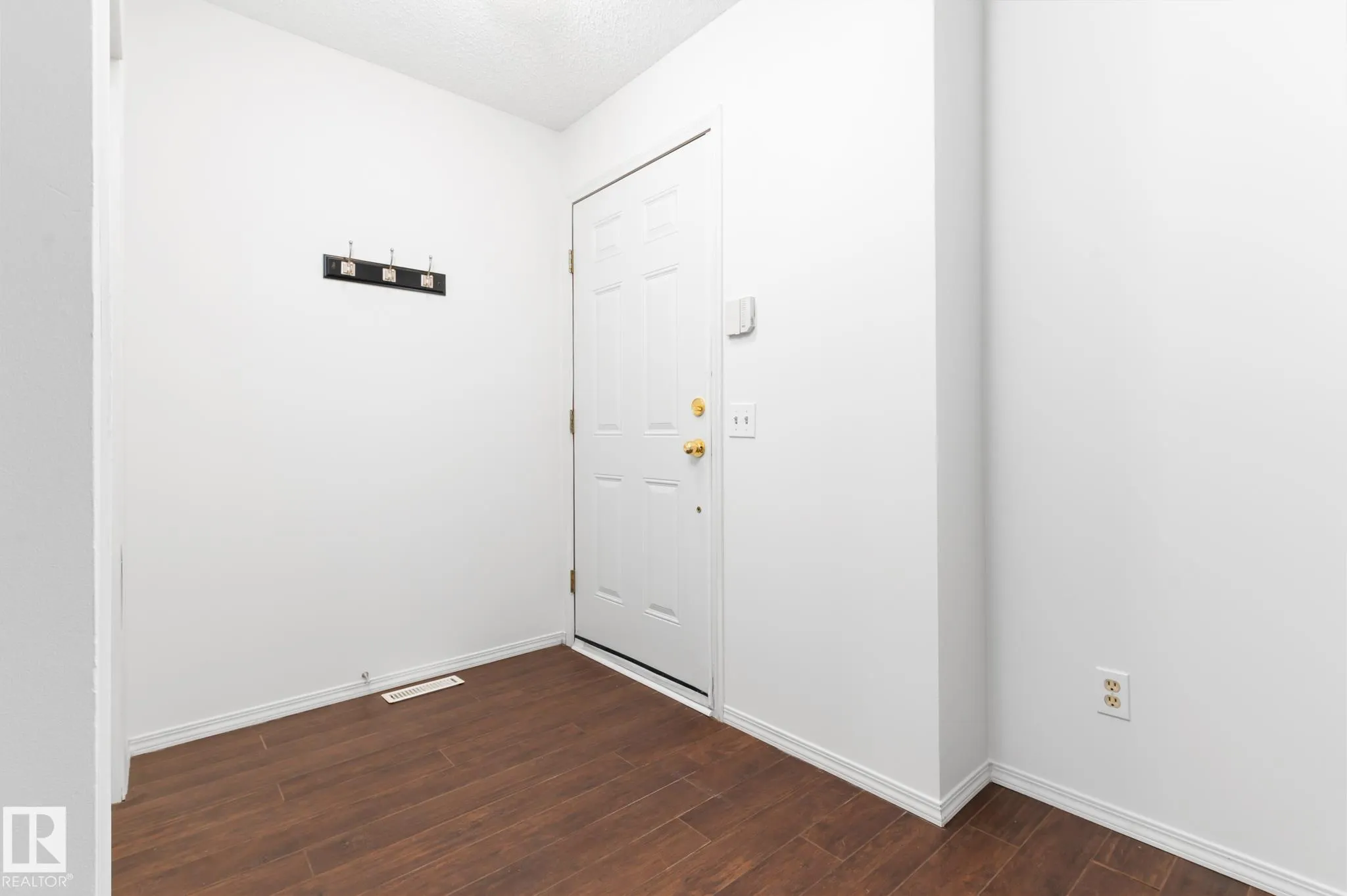 1 ABERDEEN Way