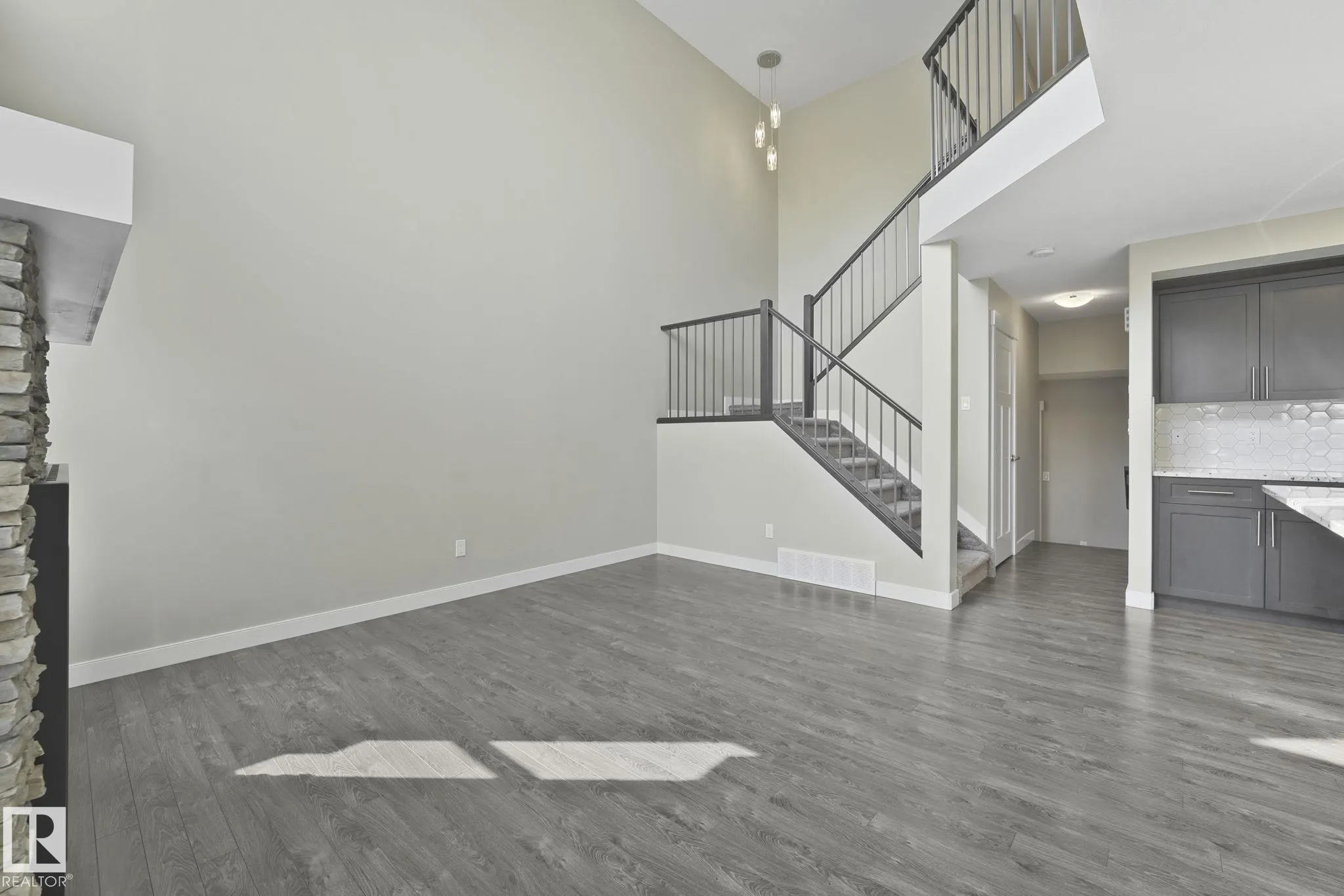 2375 WARE Crescent