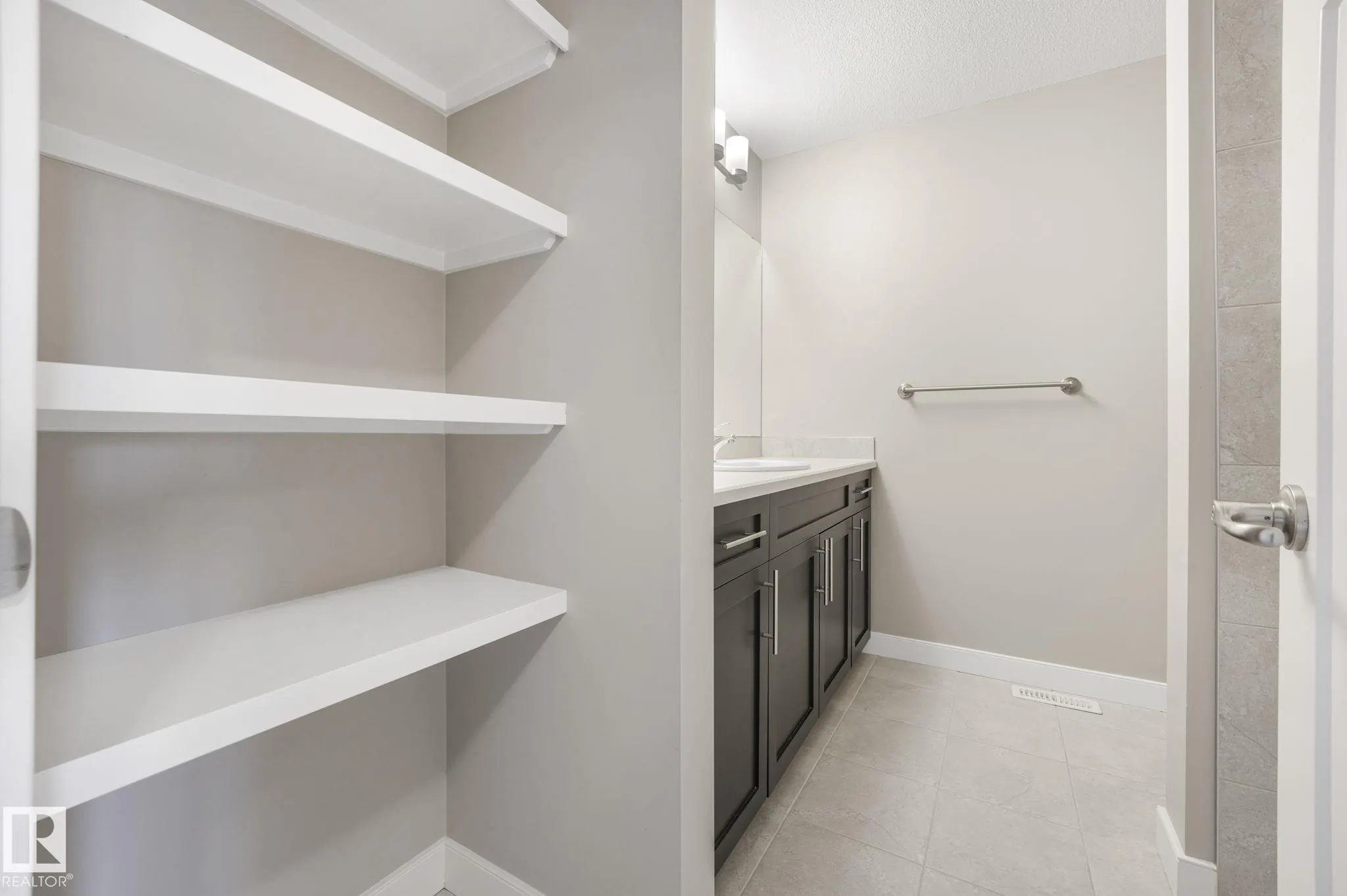 2375 WARE Crescent