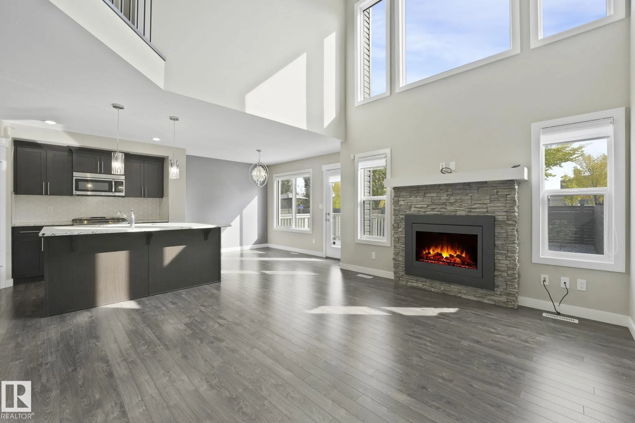 2375 WARE Crescent