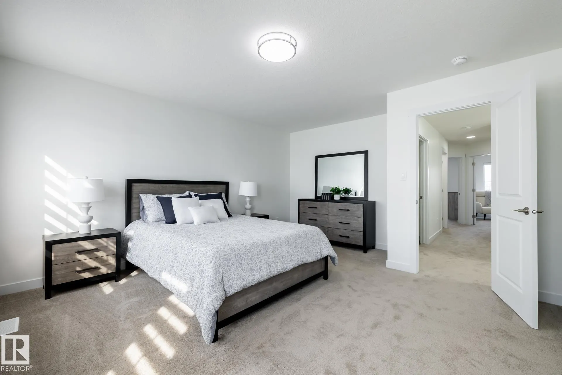 87 HILTON Cove