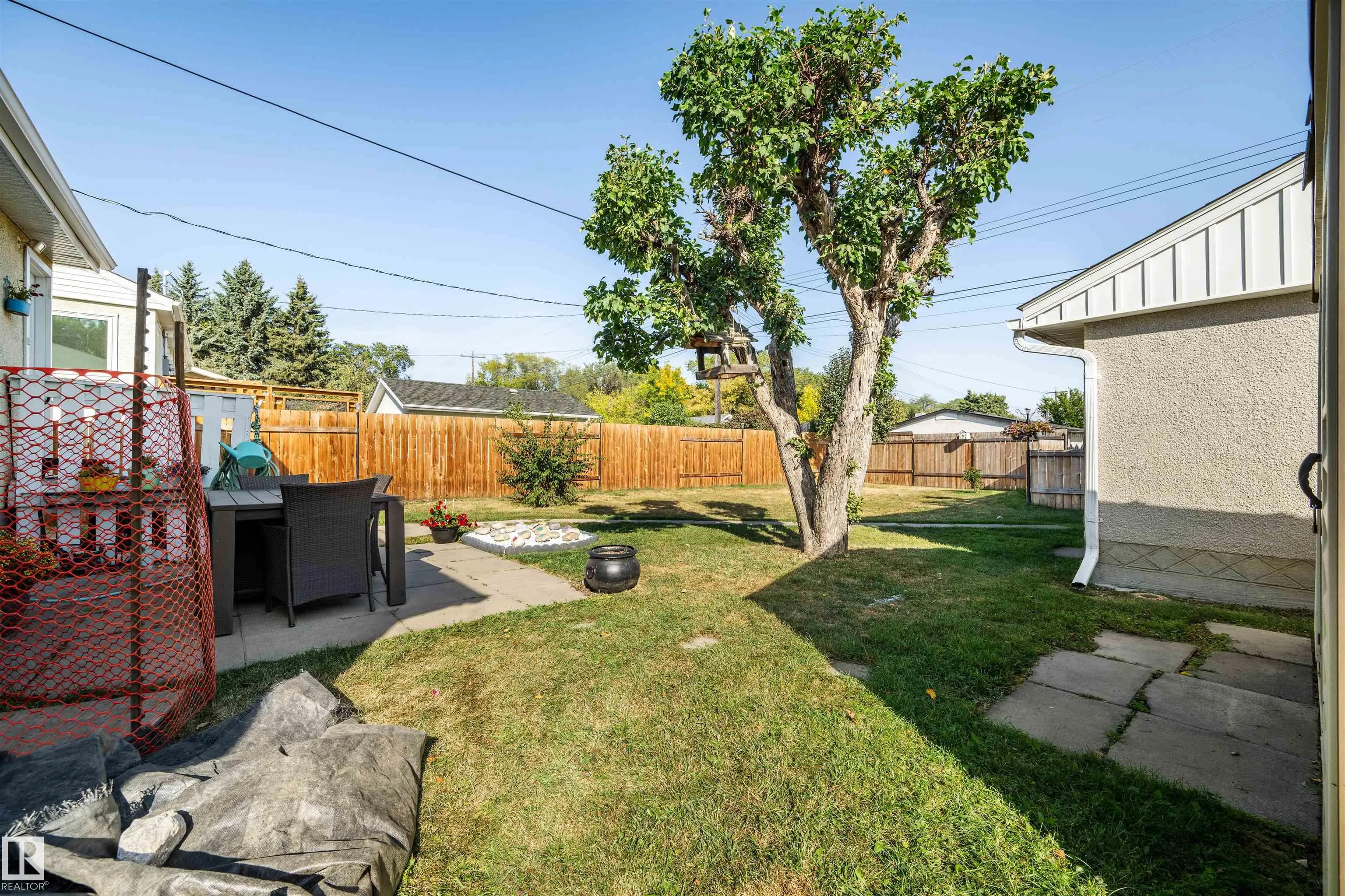 11005 38 Street