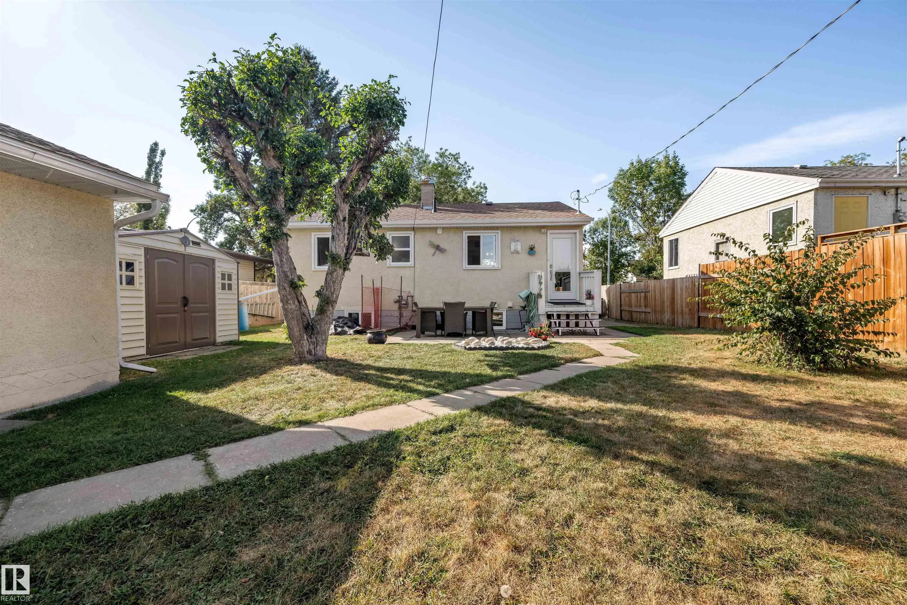 11005 38 Street