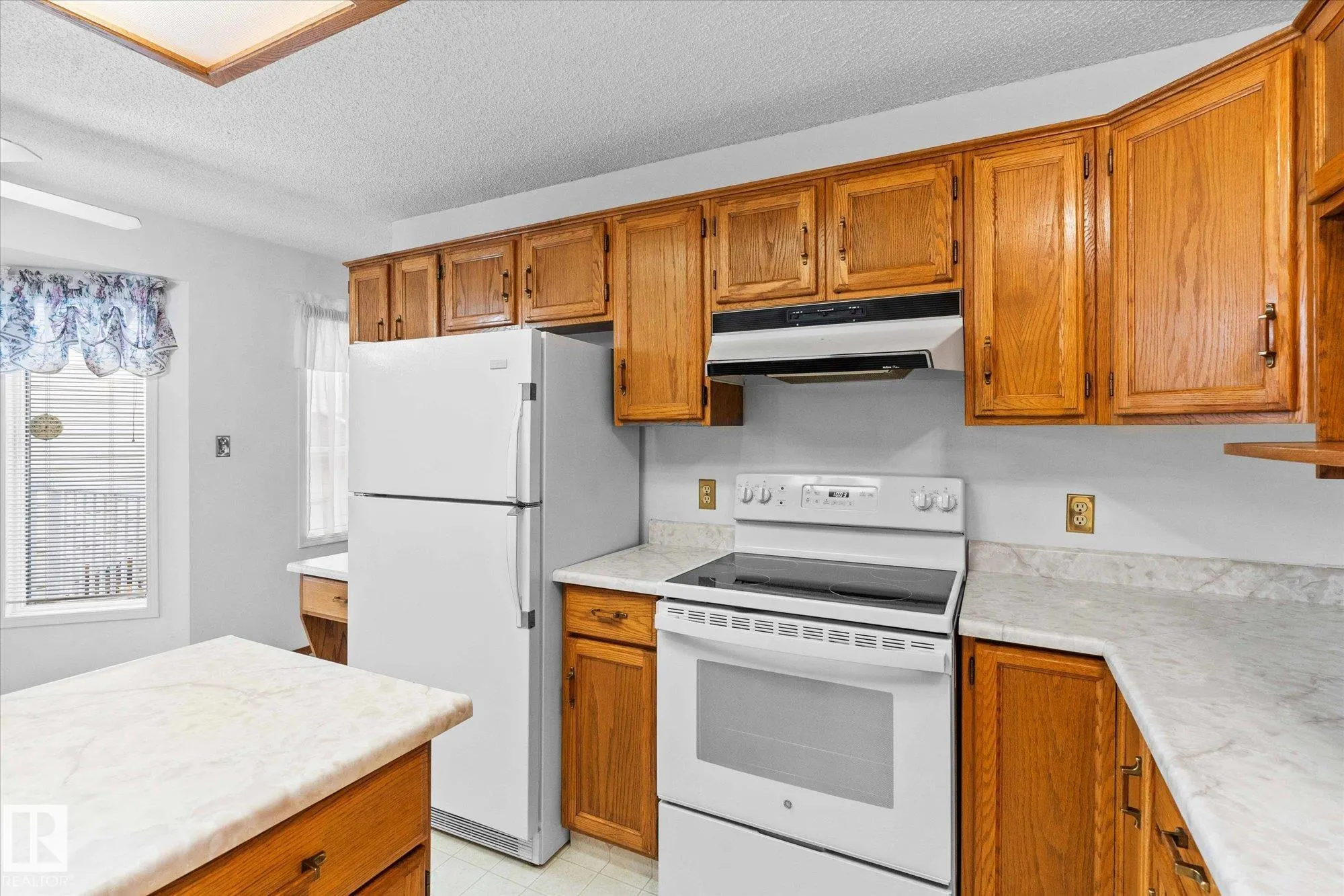48 MCKEAN Way