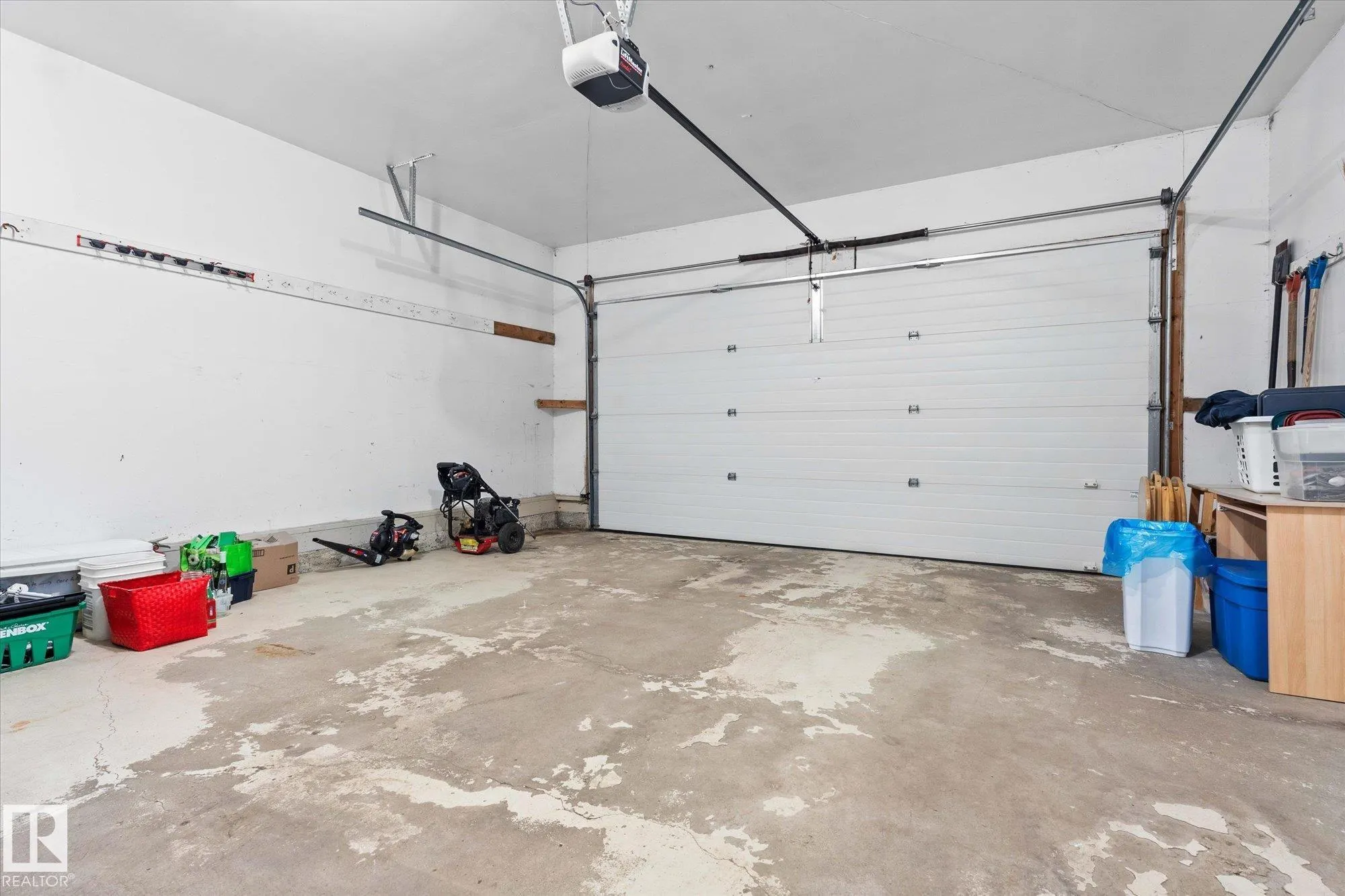 48 MCKEAN Way