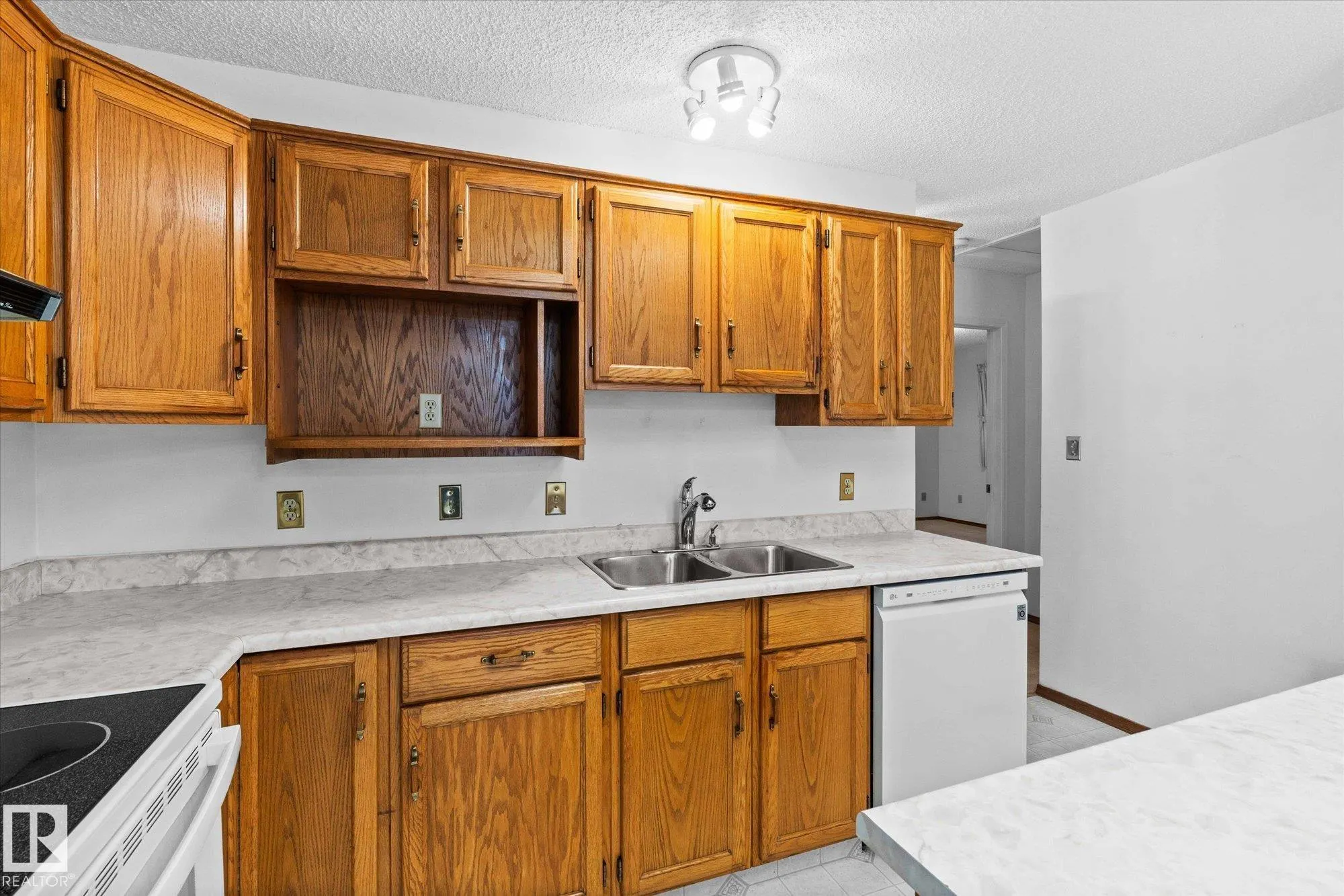 48 MCKEAN Way