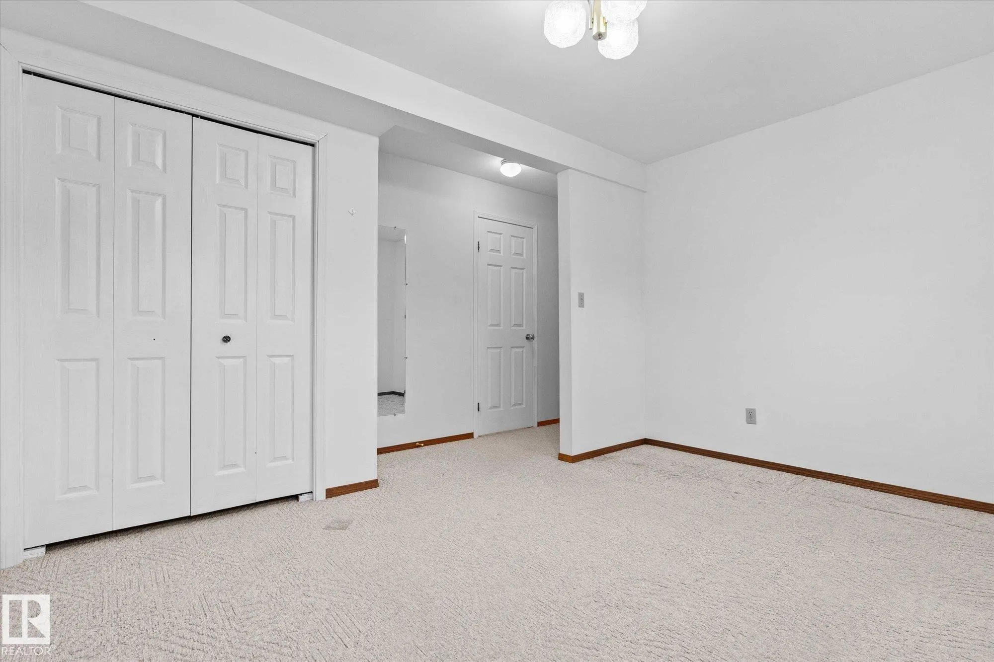 48 MCKEAN Way