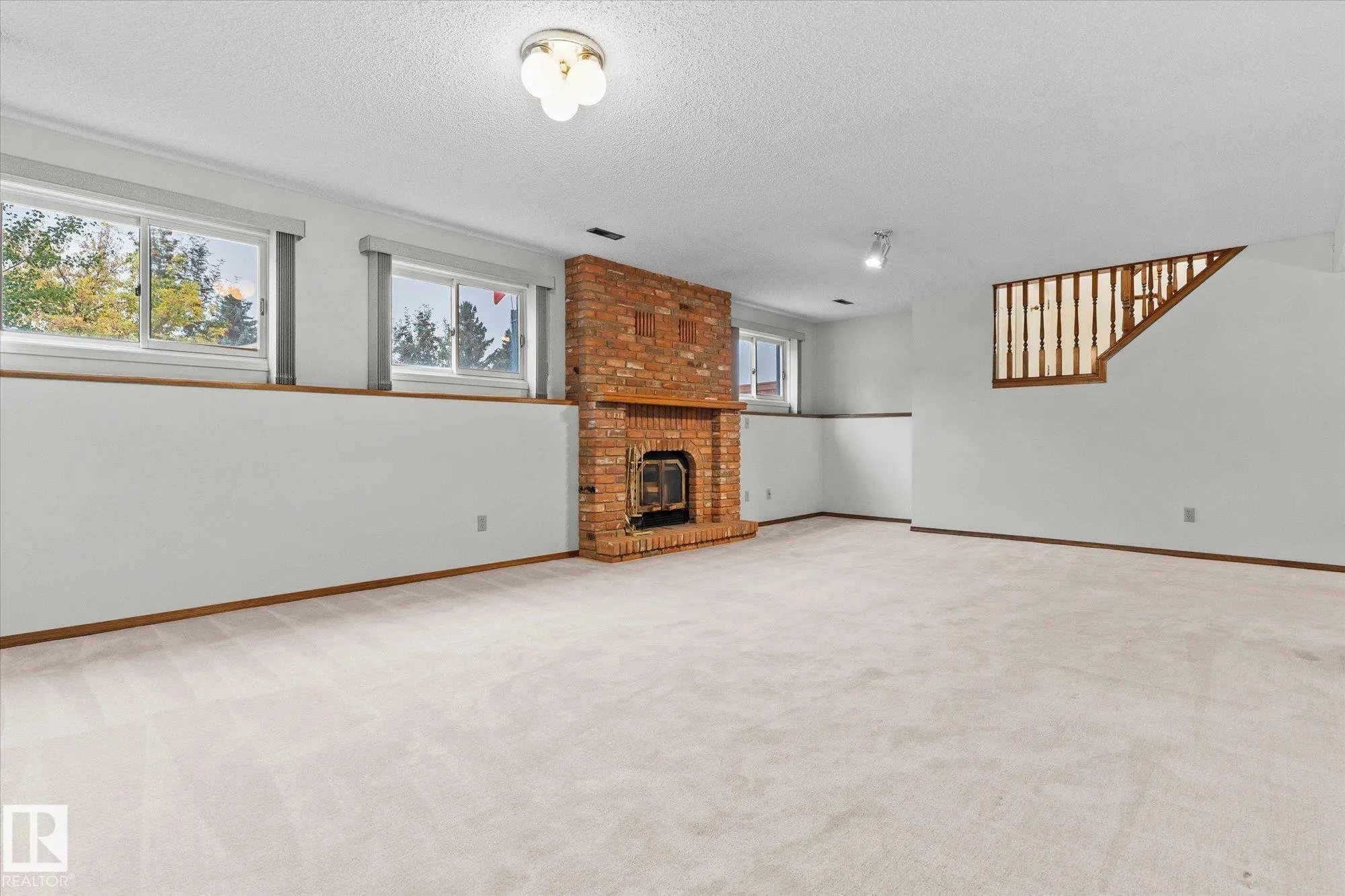 48 MCKEAN Way