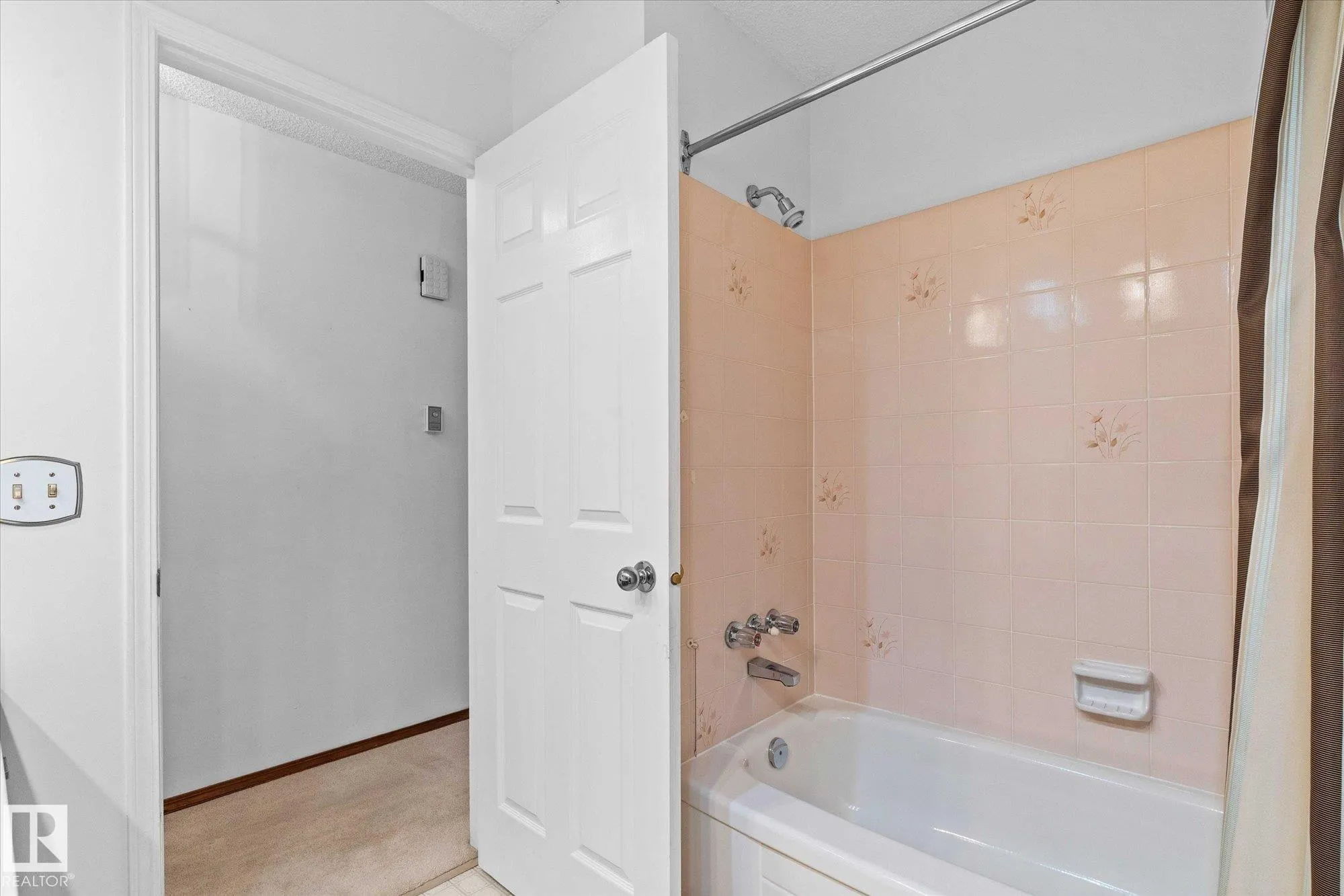 48 MCKEAN Way