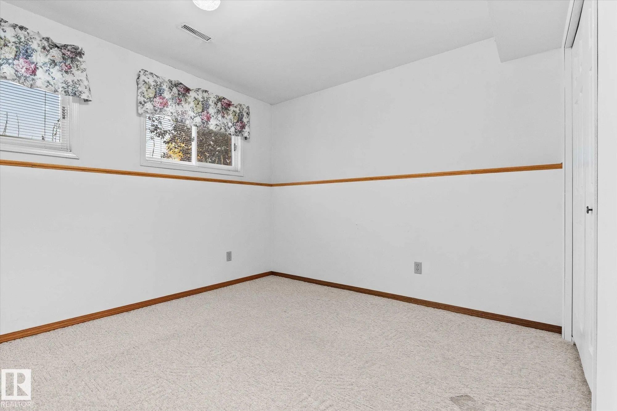 48 MCKEAN Way