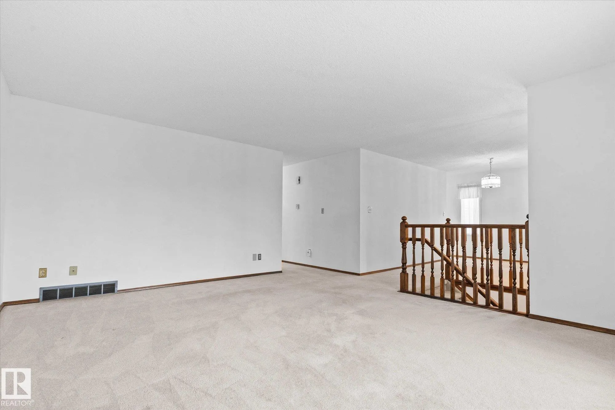 48 MCKEAN Way